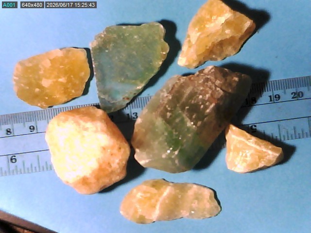 CALCITE SPECIMENS MIXED COLOR & SIZES LOT FROM UNKNOWN LOT #D124