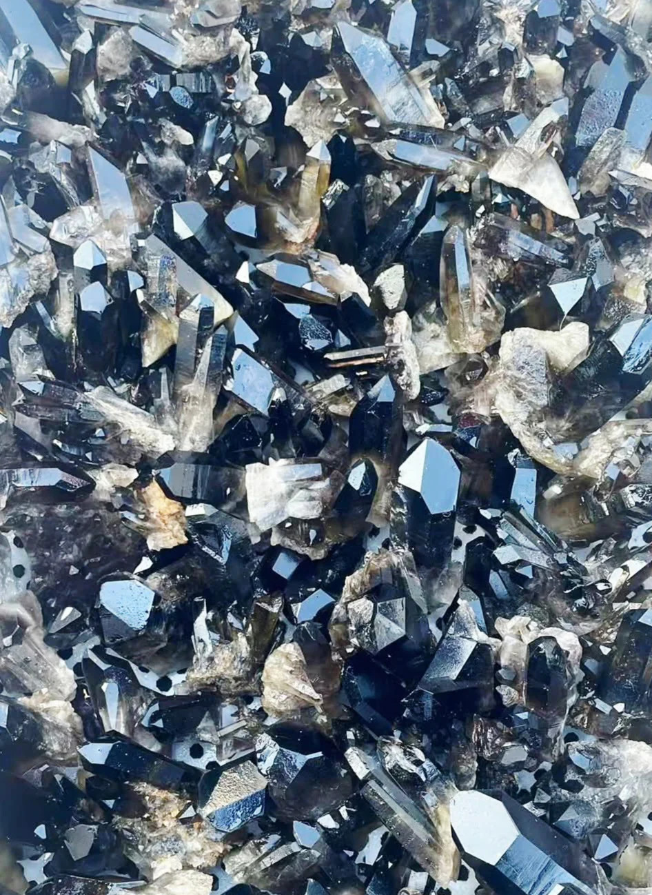 Smokey Quartz Cluster Specimens 7 to 8cm 1kg – 5 to 7 pieces – Bulk