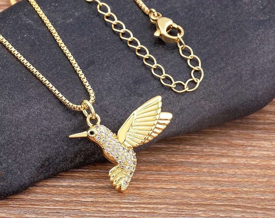 Women’s Fashion Jewelry Gold Cubic Zircon Hummingbird Bird Pendant Necklace 1PC