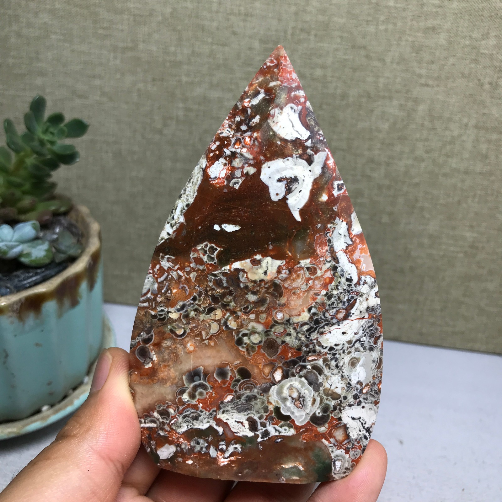 Natural Indonesian Bloodstone agate point leaf Crystal specimens 197g A5144