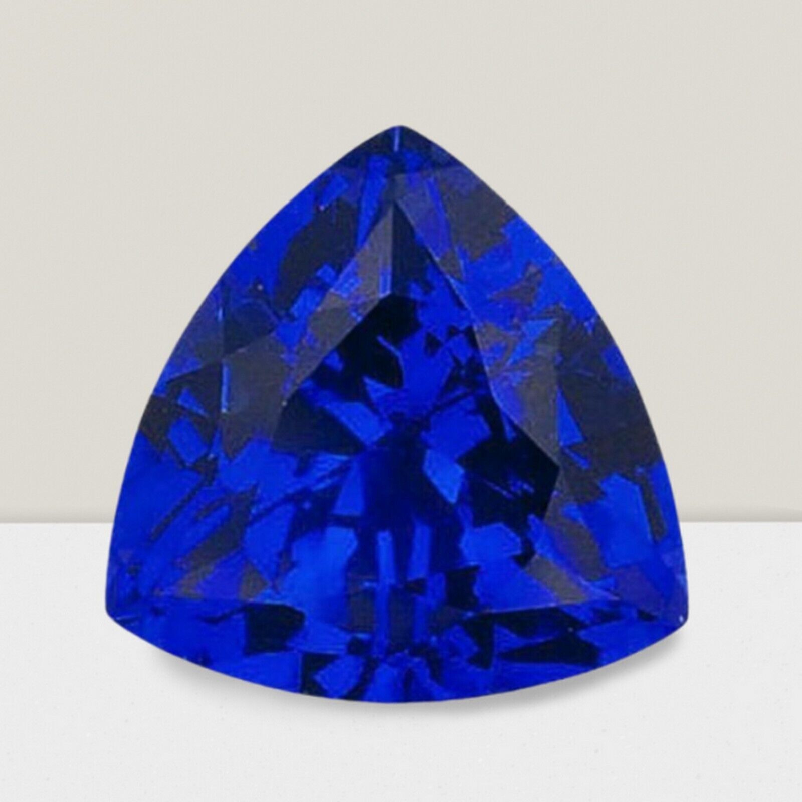 Blue Sapphire Trillion Cut Gemstone 0.16 Cts – 4 mm Flawless Loose Gem