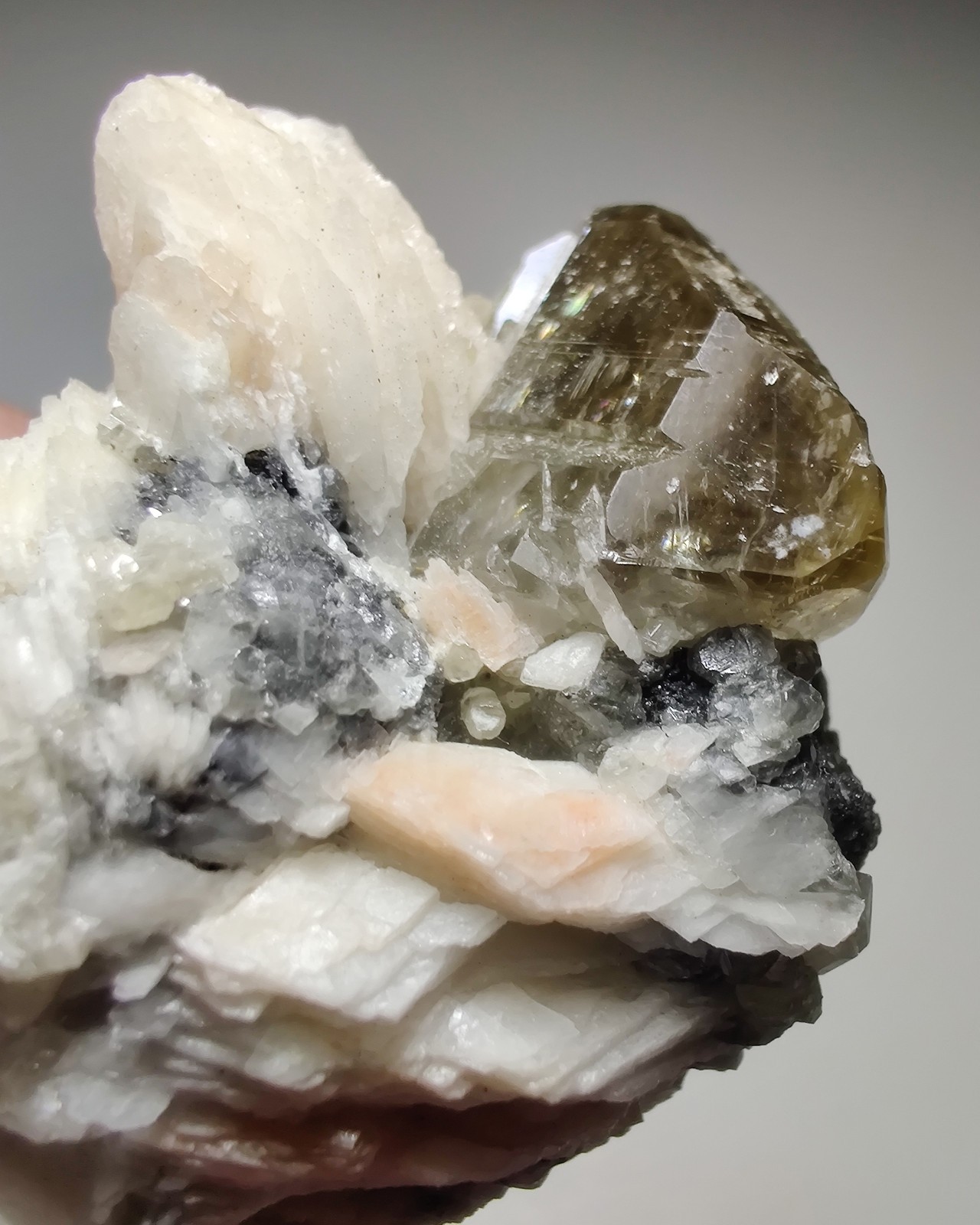 Excellent Cerussite crystal with Barite on Galena, UV. Morocco. 42 grams.