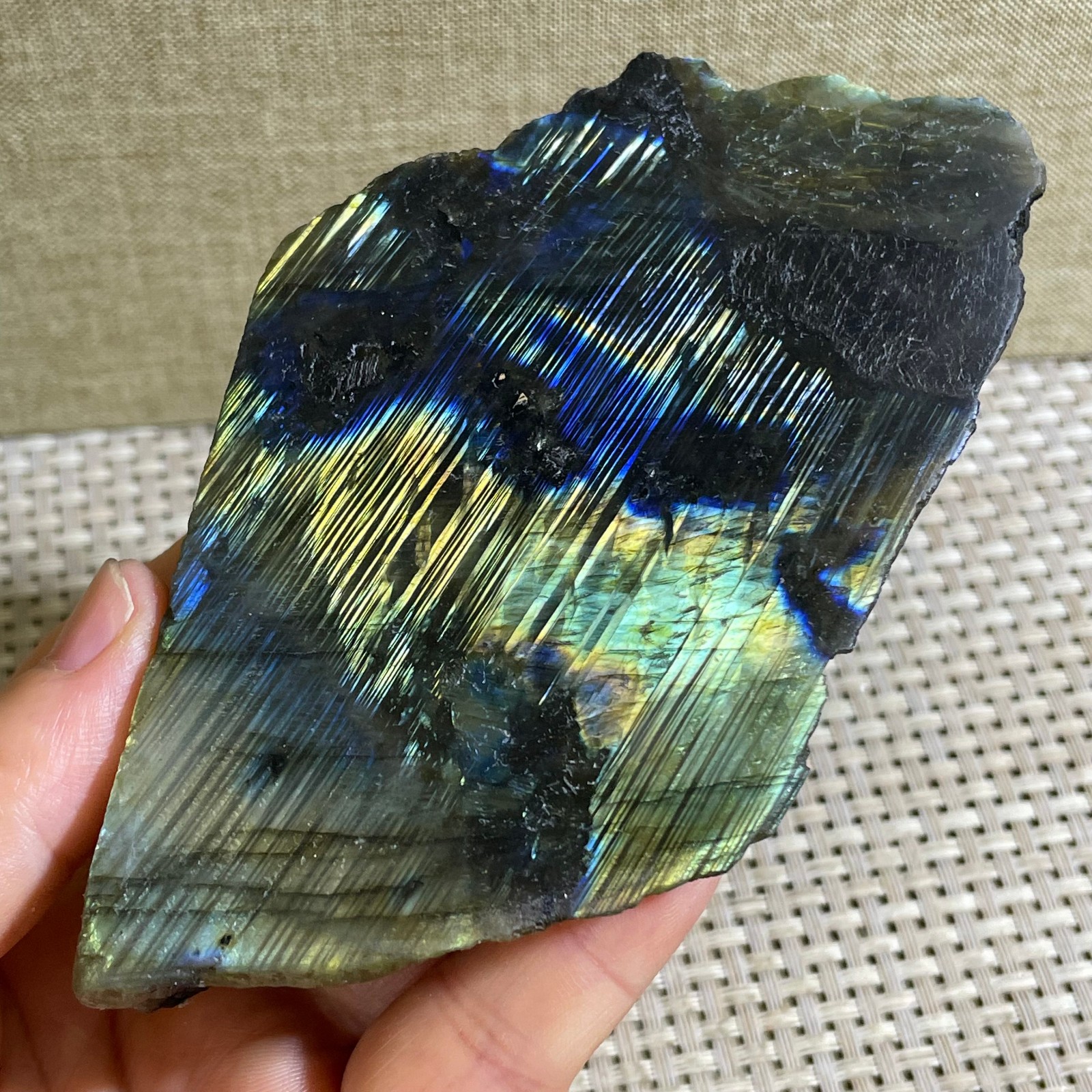 290g Natural multicolor labradorite crystal original stone specimens