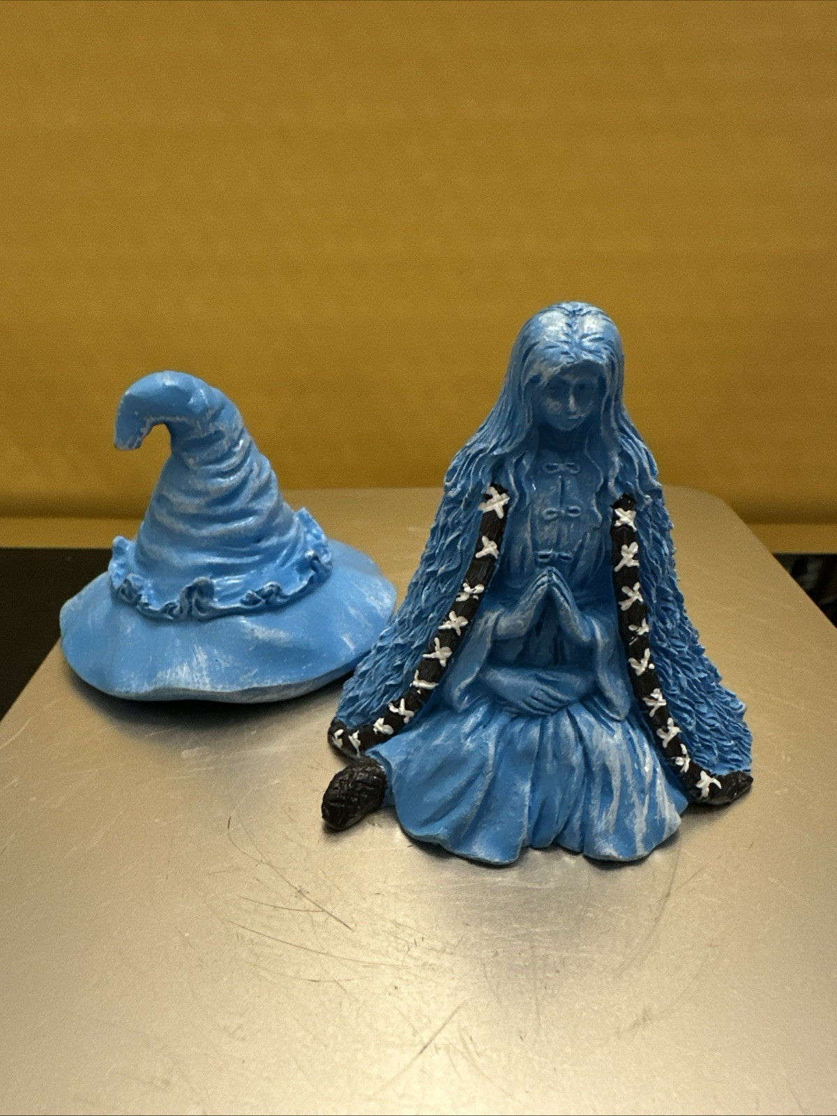 3″ Resin Witch Sculpture Totem Ornaments Quartz Reiki Healing Crystal Gift 1pc