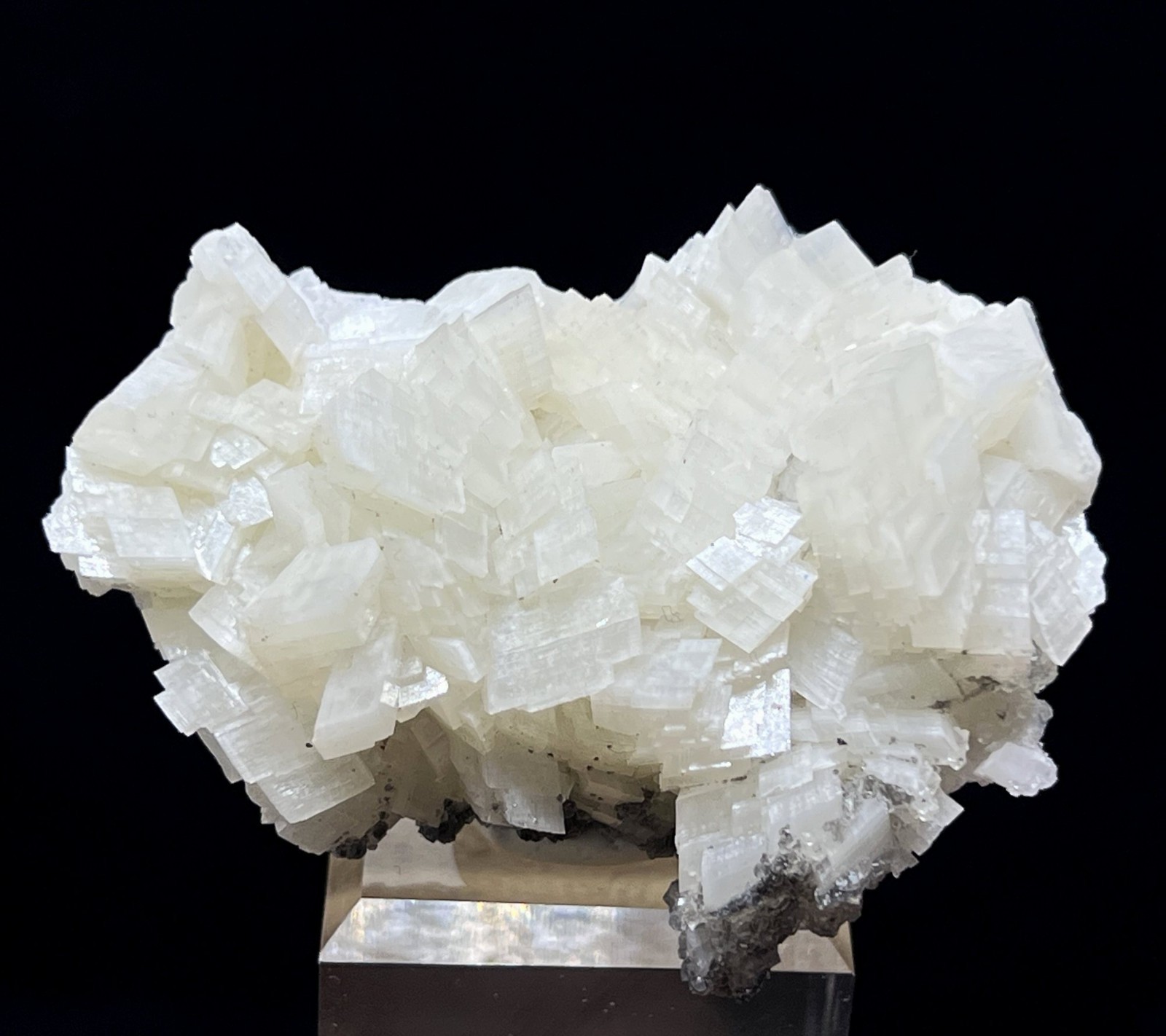 54mm Lustrous Dolomite, Natural Mineral Specimen from China