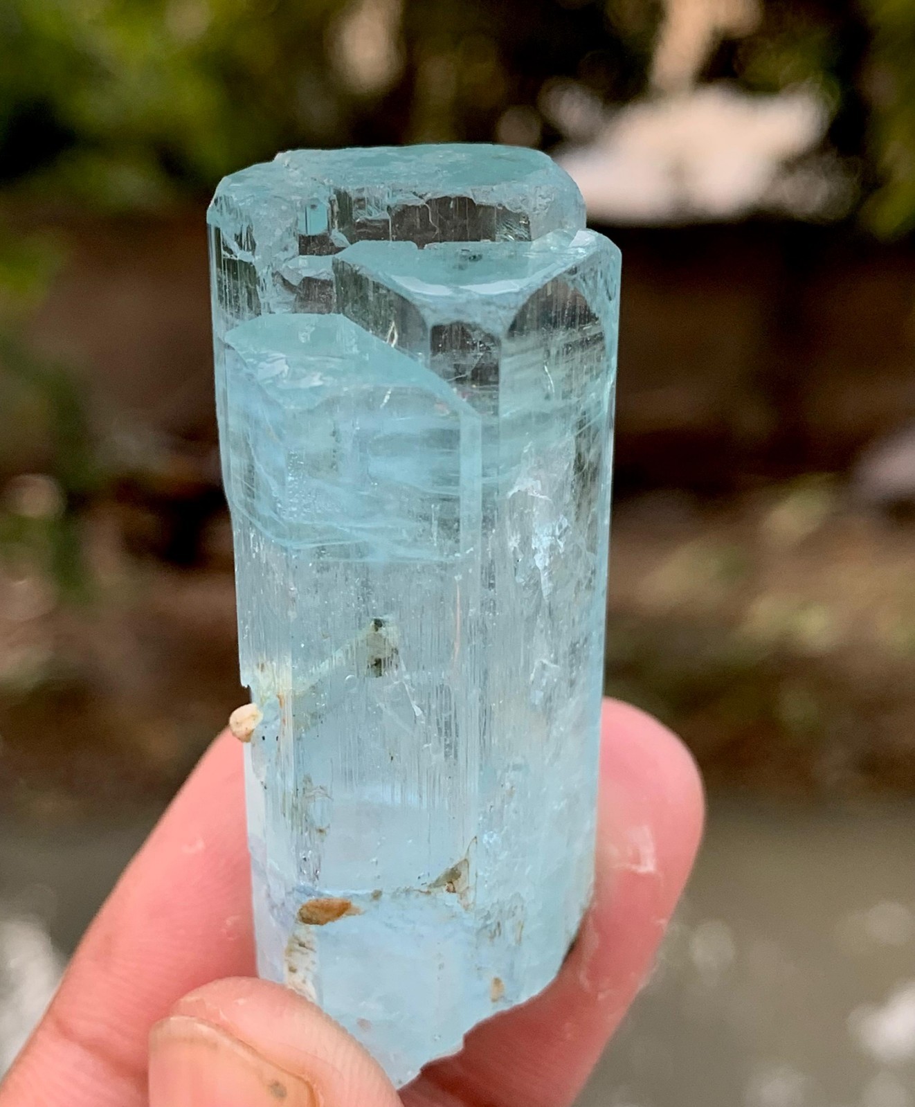 118Carat Top Quality Aquamarine Crystal From Skardu Pakistan.Rare Color