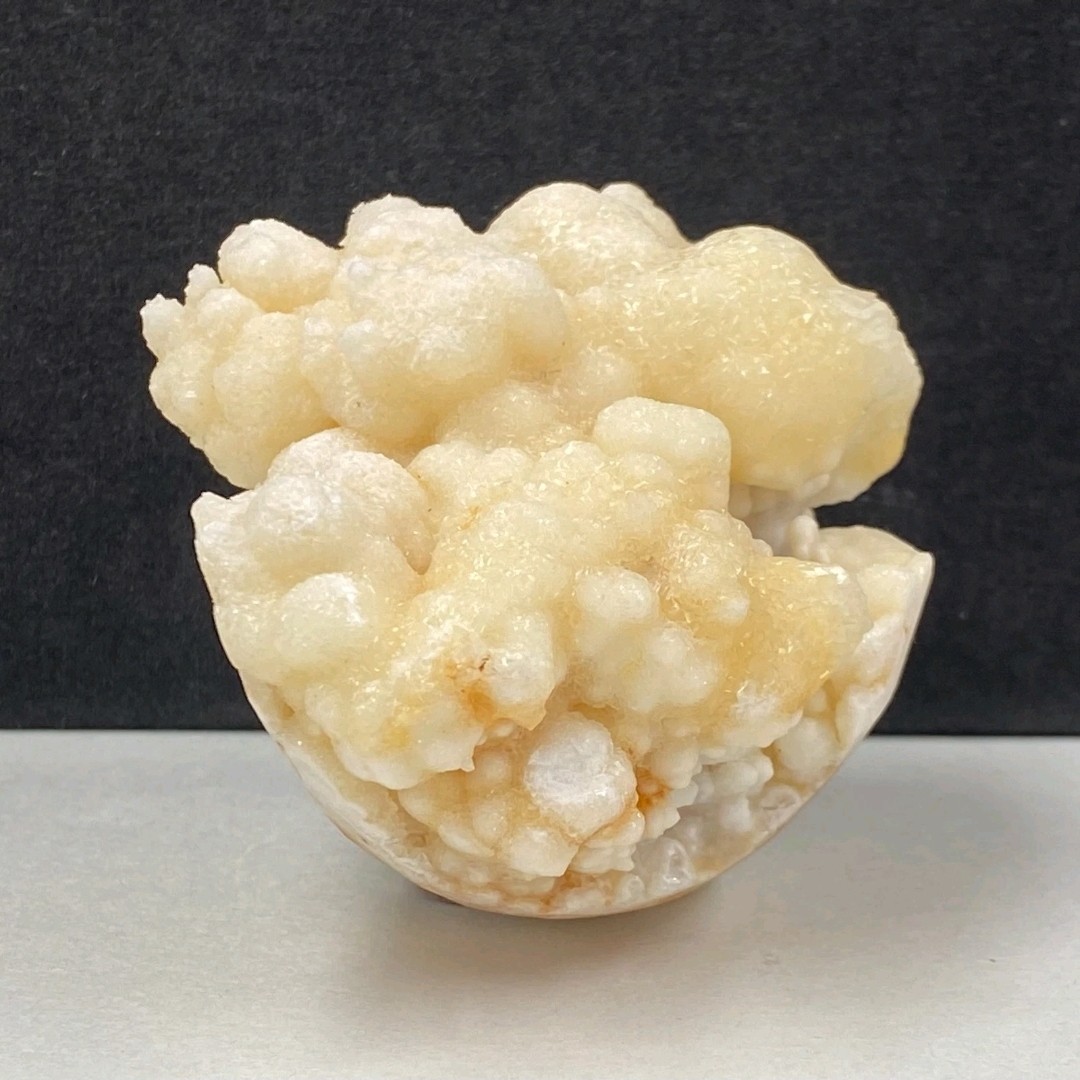 366g Hand Carved Natural Crystal Quartz Mineral Specimens, hedgehog Stone Statue