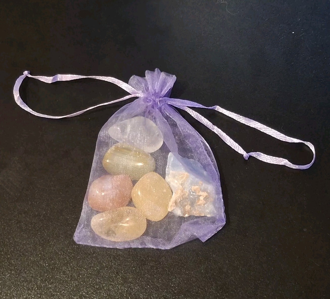 Small Aprox 2 – 4 cm Semi-Precious Stones & Crystals bag of 6