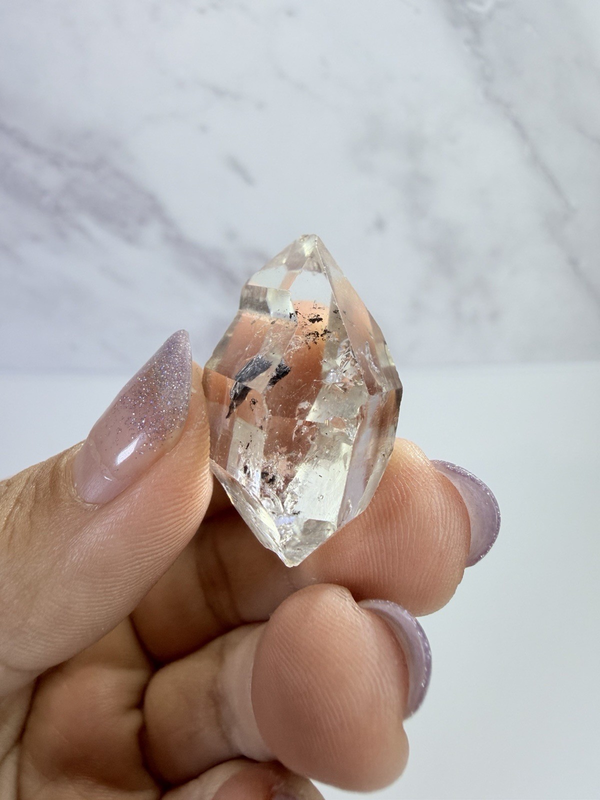 High Luster Enhydro Quartz w/ Moving Bubble &/or Carbon/Black Inclusions,A515