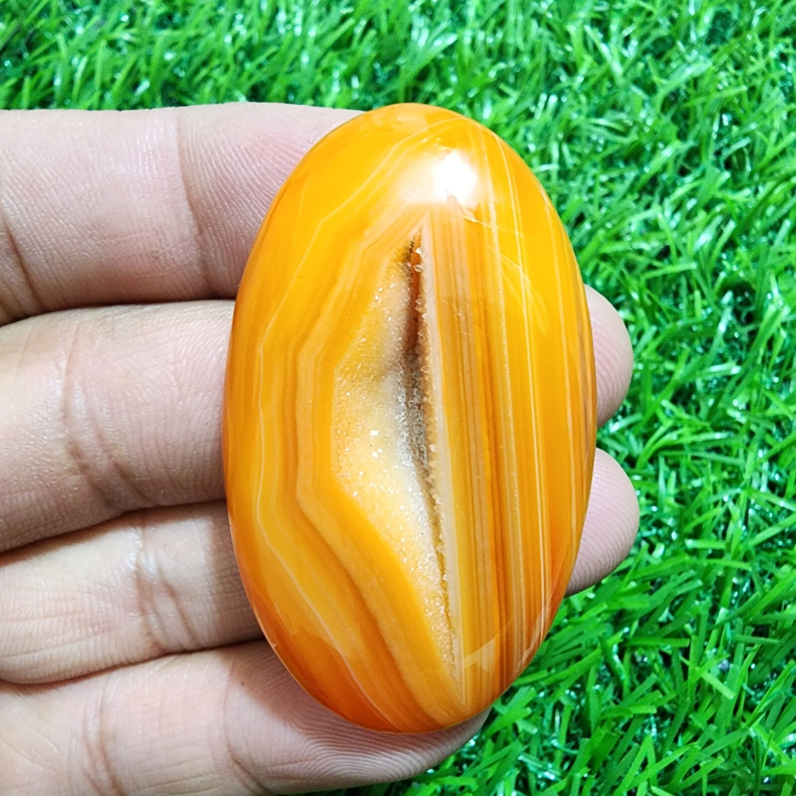 100% Natural Window Druzy Agate Oval Shape 118 Carat Loose Gemstone For Jewelry