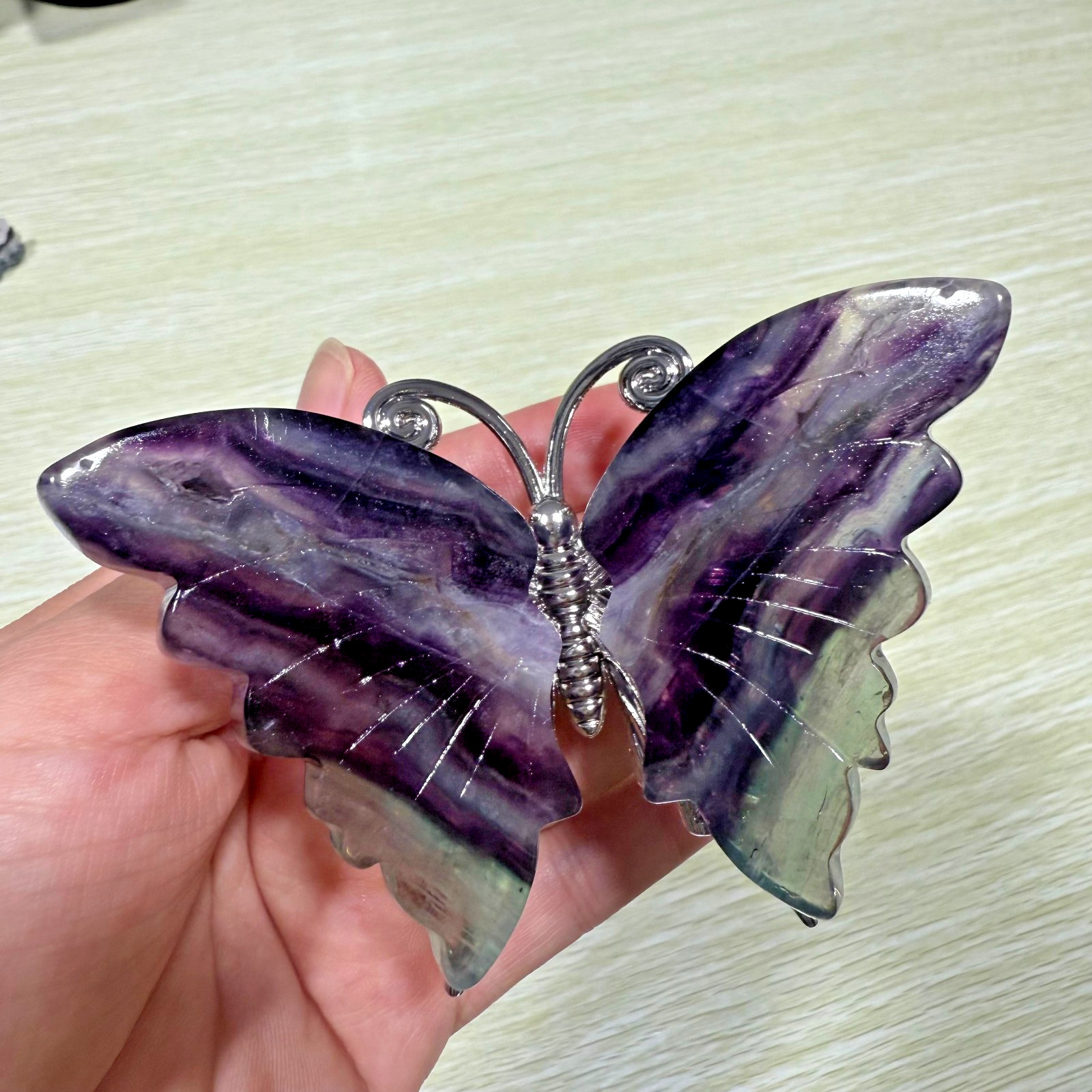 3.6″ Natural Colored fluorite Carved Butterfly Reiki Crystal Skull Decor gift1PC