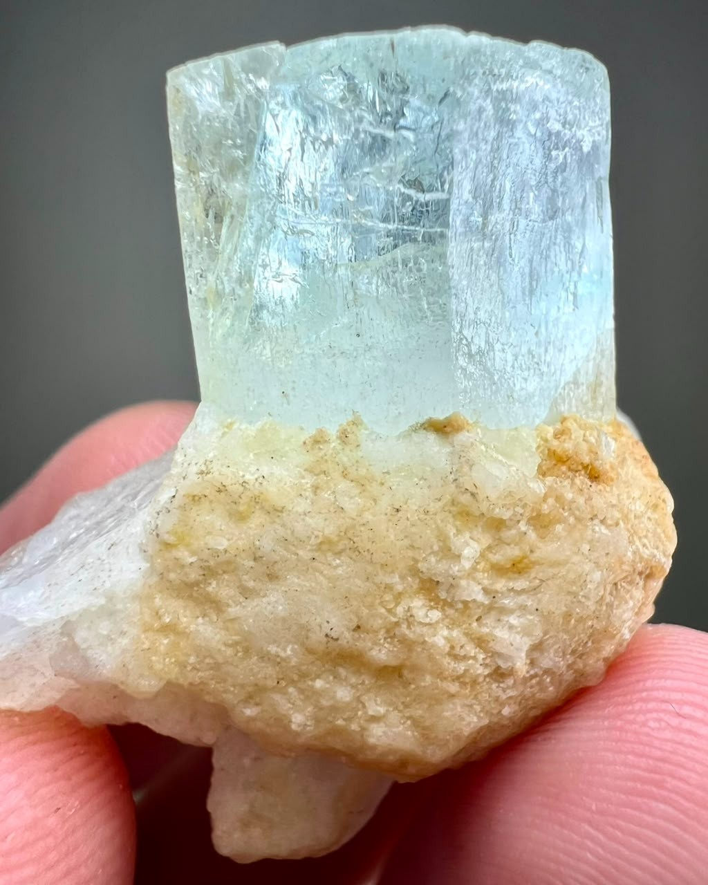 69CT, Top Quality! Natural Sky Blue Aquamarine huge Crystal on matrix ,PK