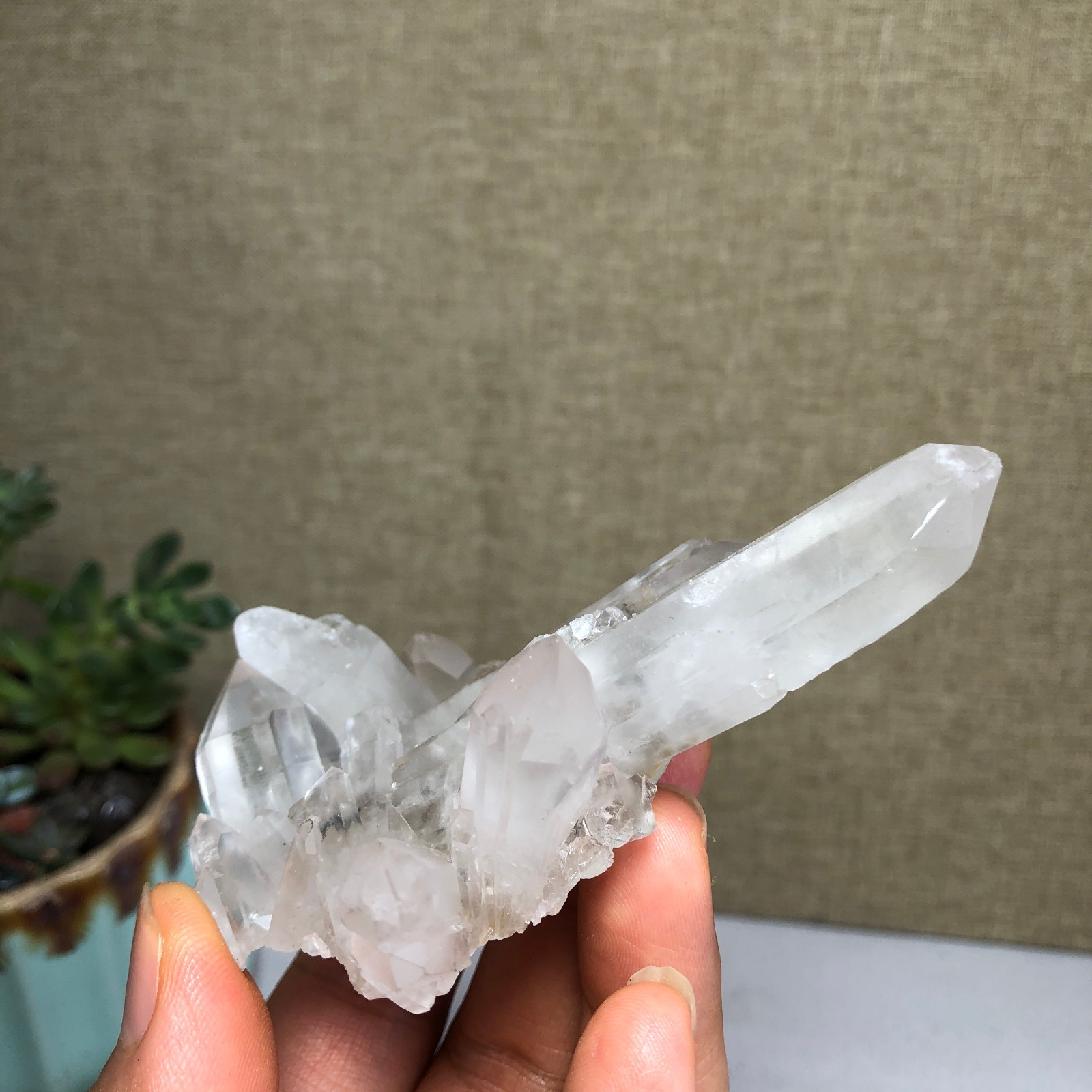 90mm Top Natural crystal clusters pretty Quartz Mineral Specimen 103g A5469