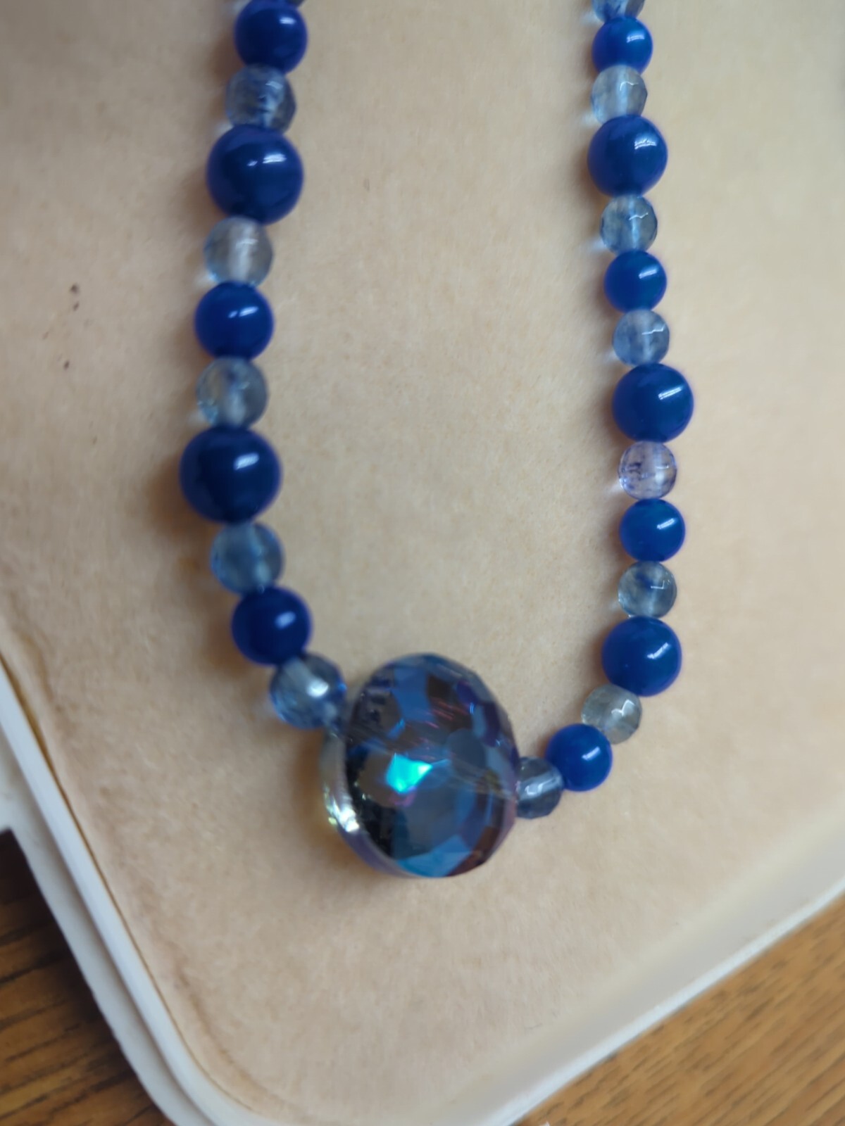 BEAUTIFUL Handmade Natural Blue Quartz Gems, Natural Blue Jade Gems, 19 mm Blue