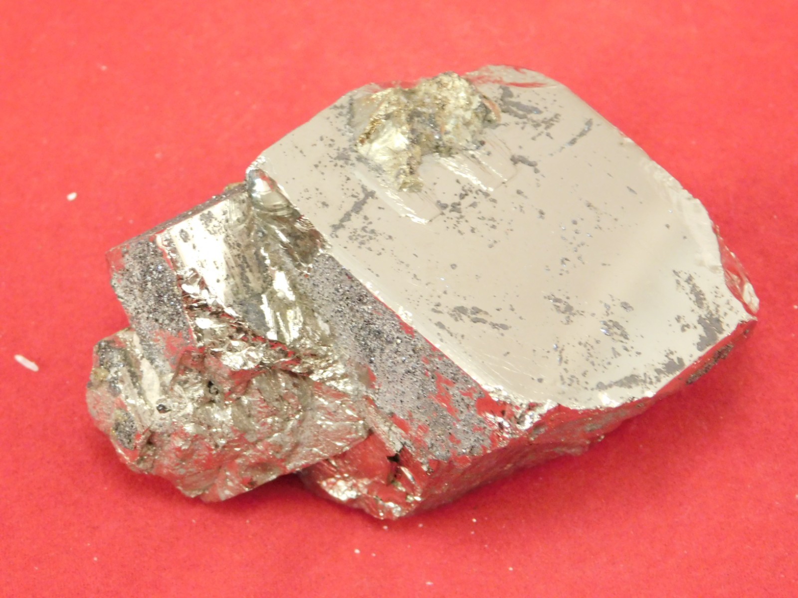 Larger 100% Natural PYRITE CUBE TWIN From Peru 183gr