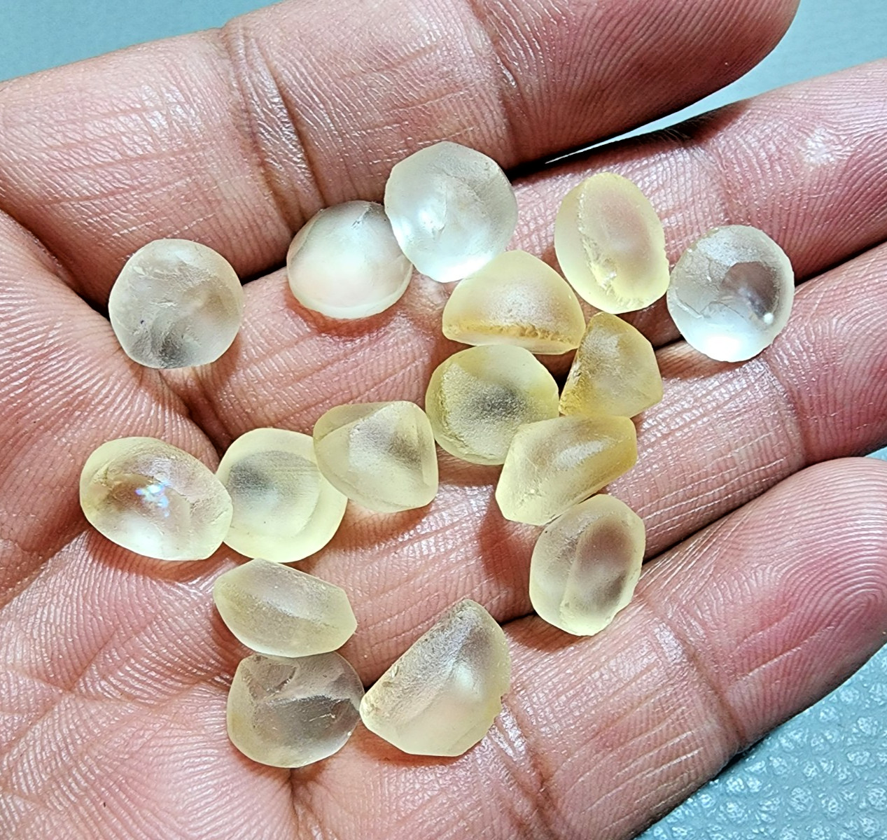 16Pcs Rare Golden Citrine Topaz Without Cutting 10-12MM Faceted Cabochon Gemston