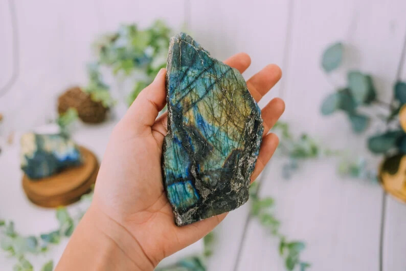 Natural Labradorite Slab, Rough Labradorite Crystals, High Flash, Labradorite