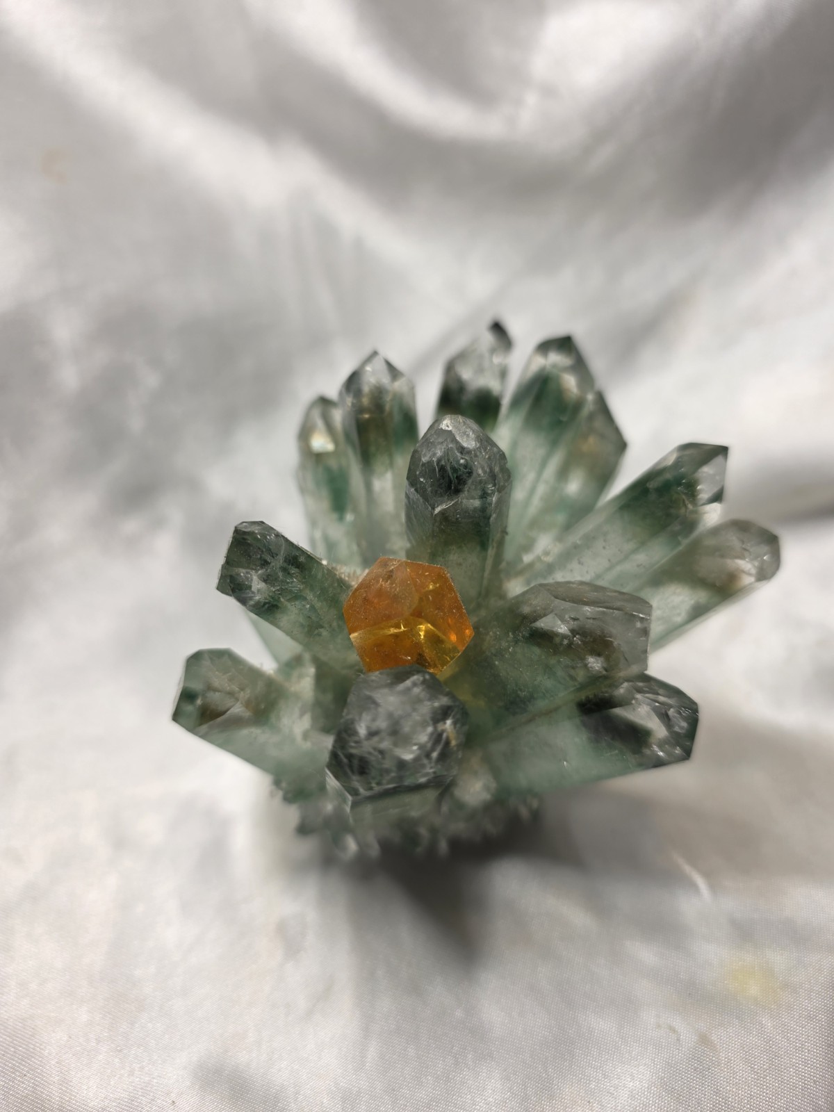(D9) 276G New Find Green and Yellow Phantom Ghost Quartz Crystal Cluster Mineral