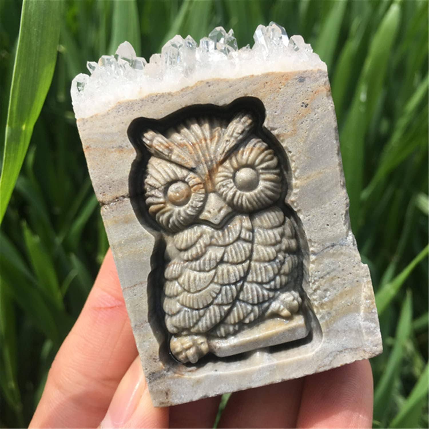 Self-Standing Natural Clear Irregular Cluster Owl Crystal Statue Quartz Sculptur