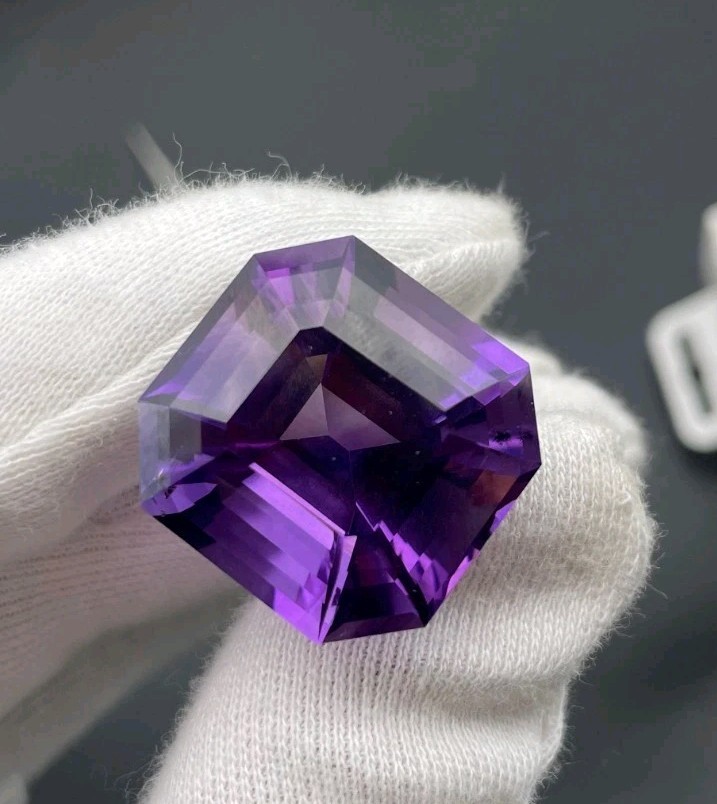 68.7 Ct Natural Amethyst Deep Purple Octagon Cut Loose Gemstone VVS Clean