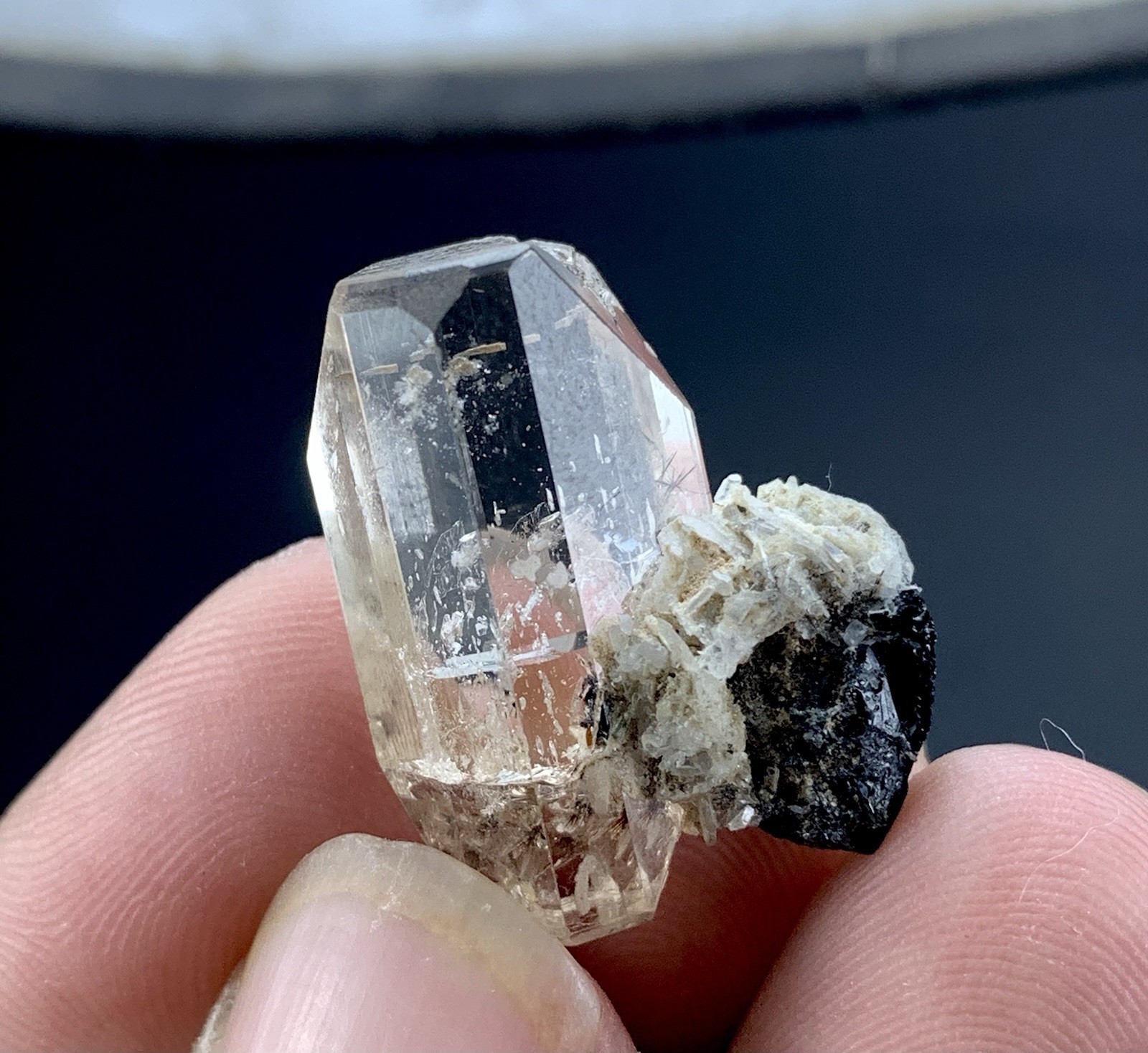 40 Cts Genuine Natural Topaz Crystal from Pakistan Rare Quality 23x20x10 mm.