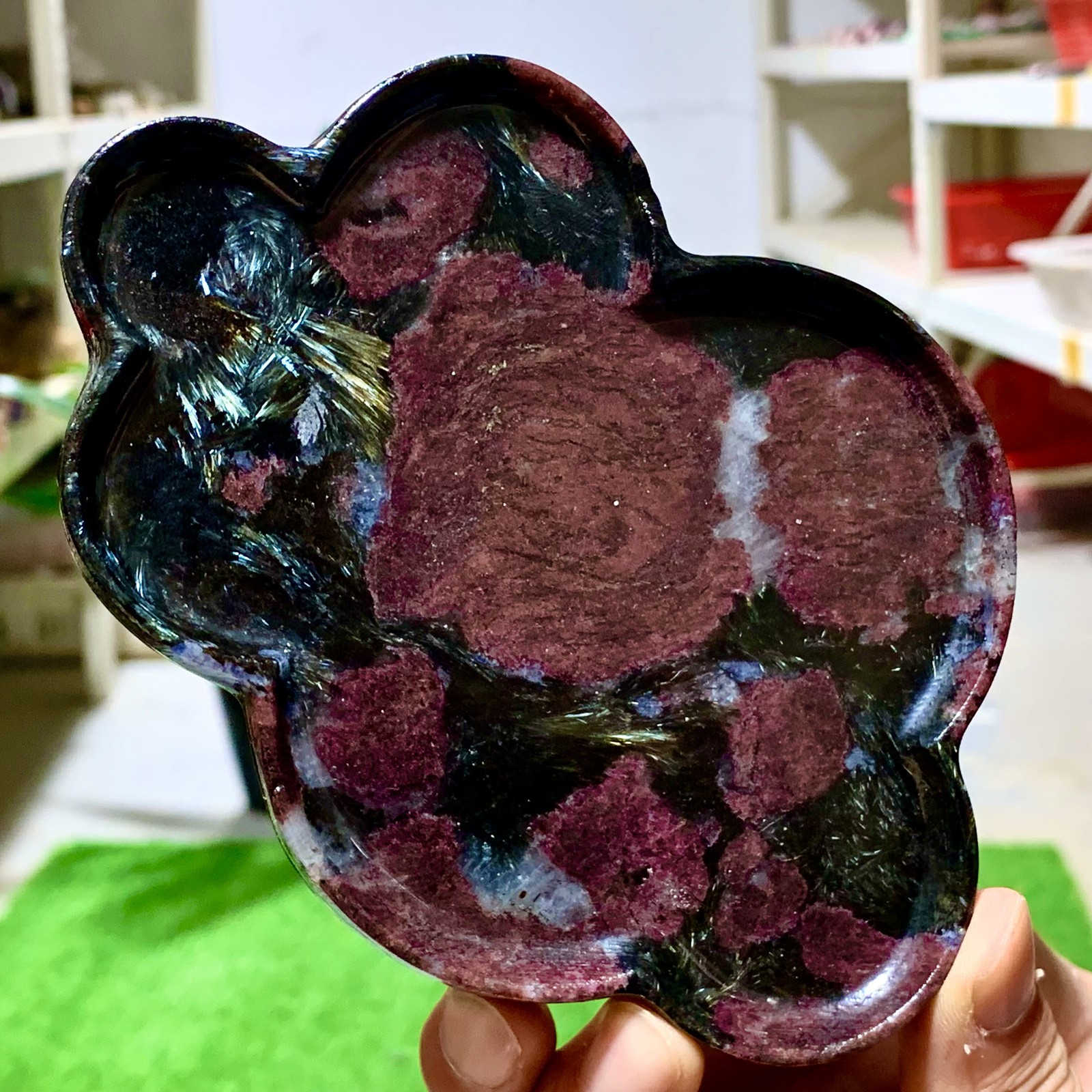 295G Natural fireworks red garnet cloud crystal quartz mineral specimen