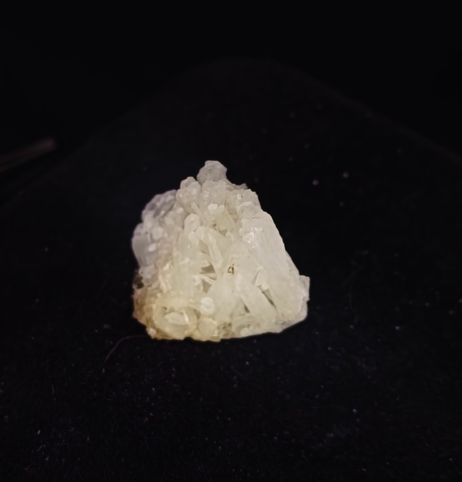 Natural Scolecite Spray Crystal Cluster Zeolite Specimen