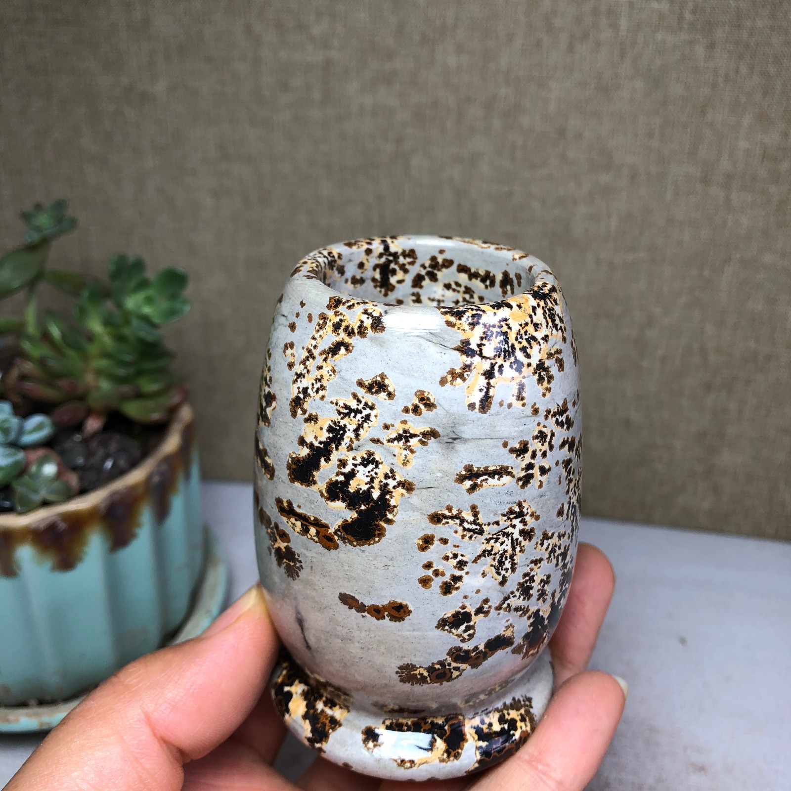 Natural Chinese Painting Stone Quartz Crystal Carving vase home decor 245g A4518