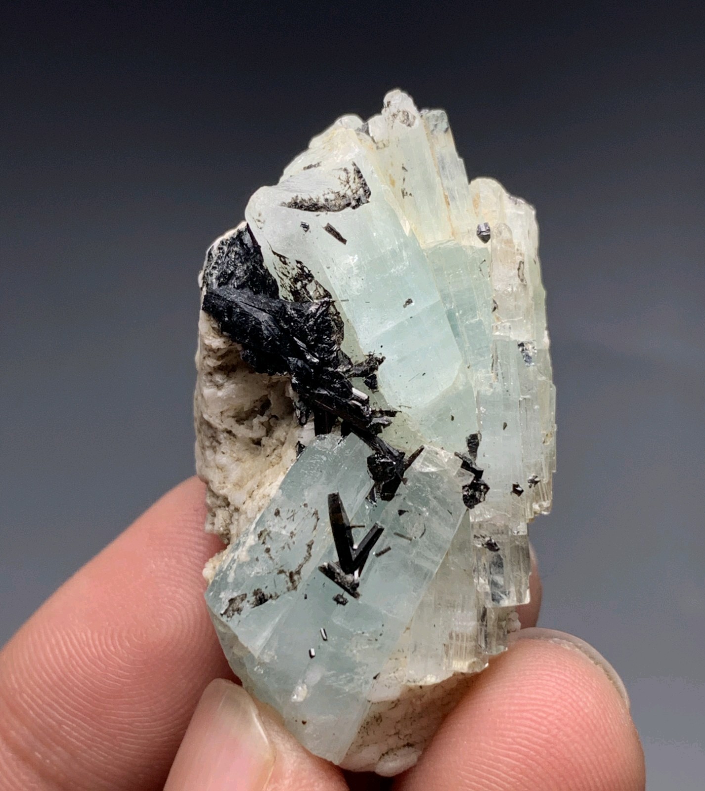 106 Cts Natural Aquamarine With Black Tourmaline Crystal Specimen From Pakistan