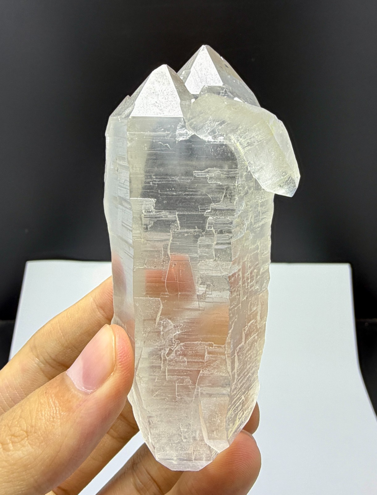 Attractive Double Terminated Eye Clean Quartz Crystal. @PAK 177 Grams