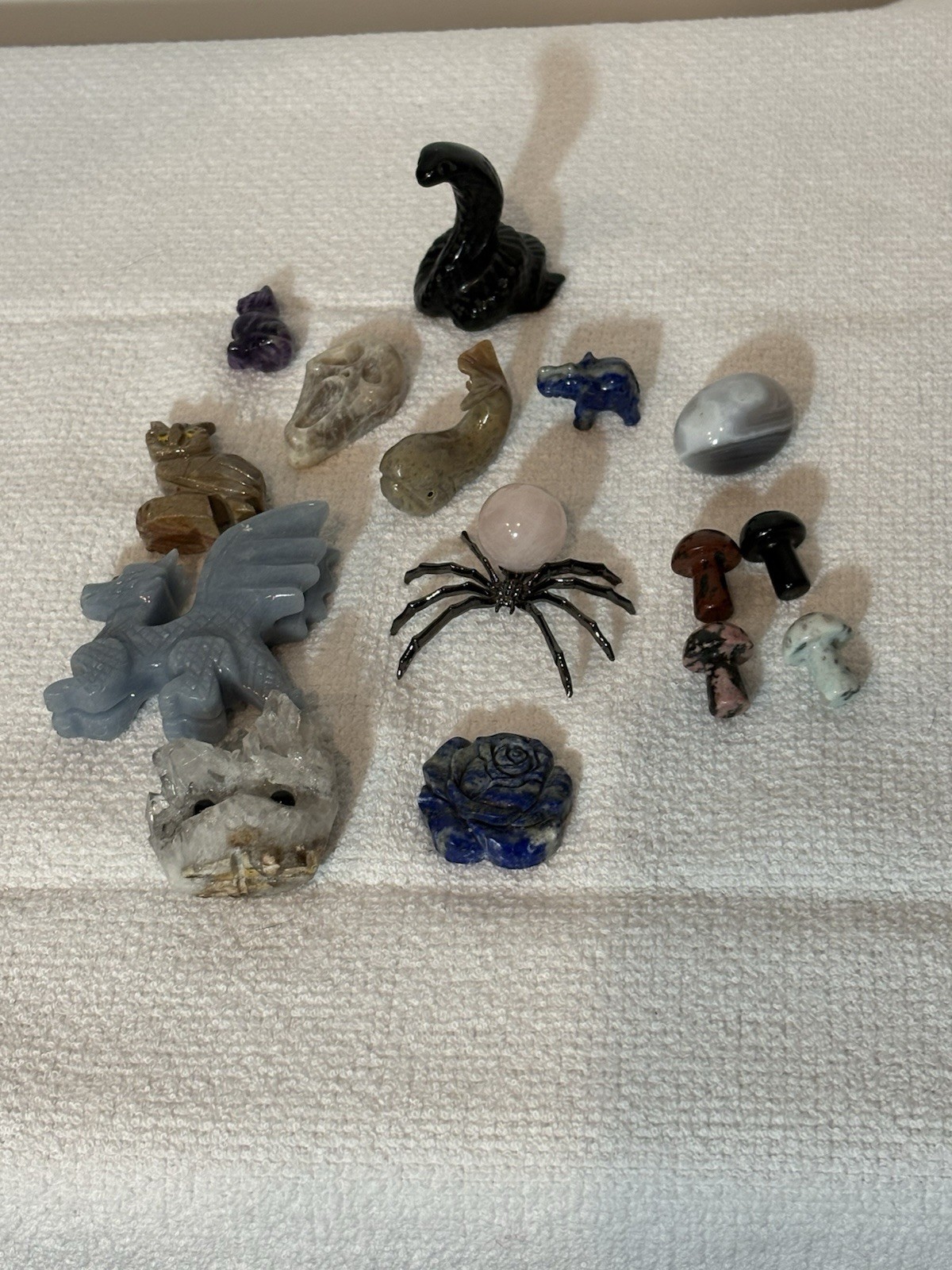 Lot Of 15 Crystal Gemstone Mini Animals And Figures Reikee Meditation
