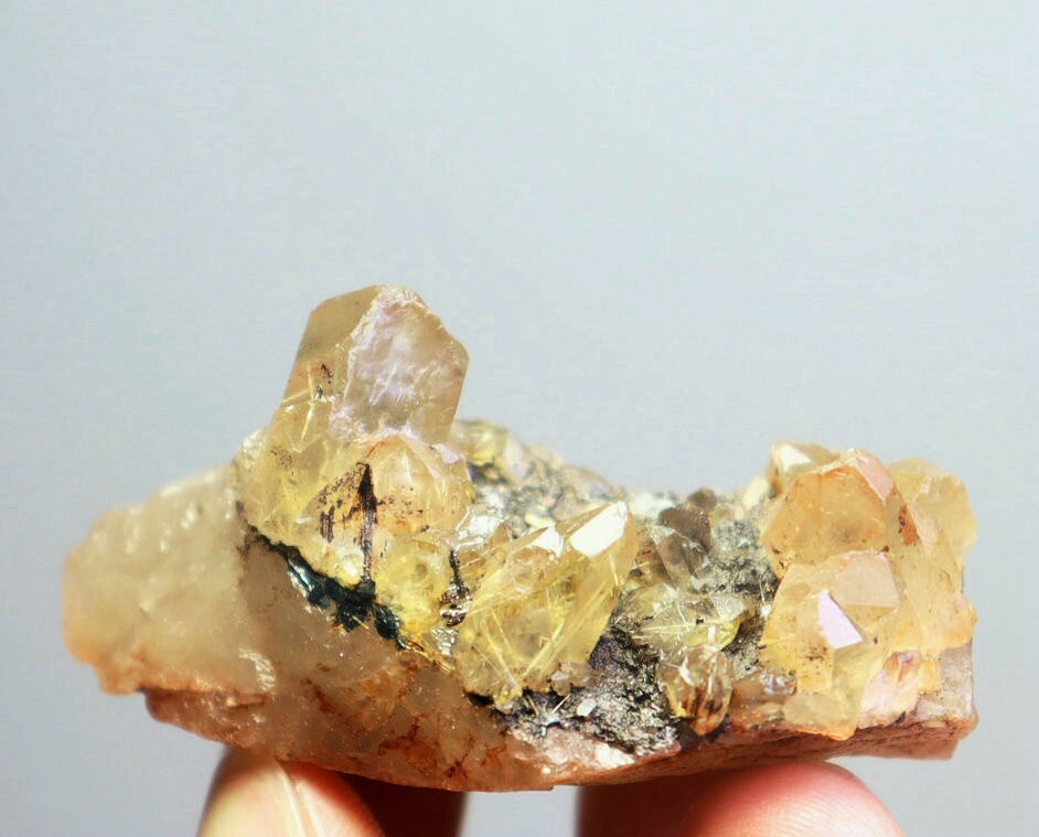 Natural Original Golden Hair Rutilated Quartz Crystal Cluster Mineral Specimen