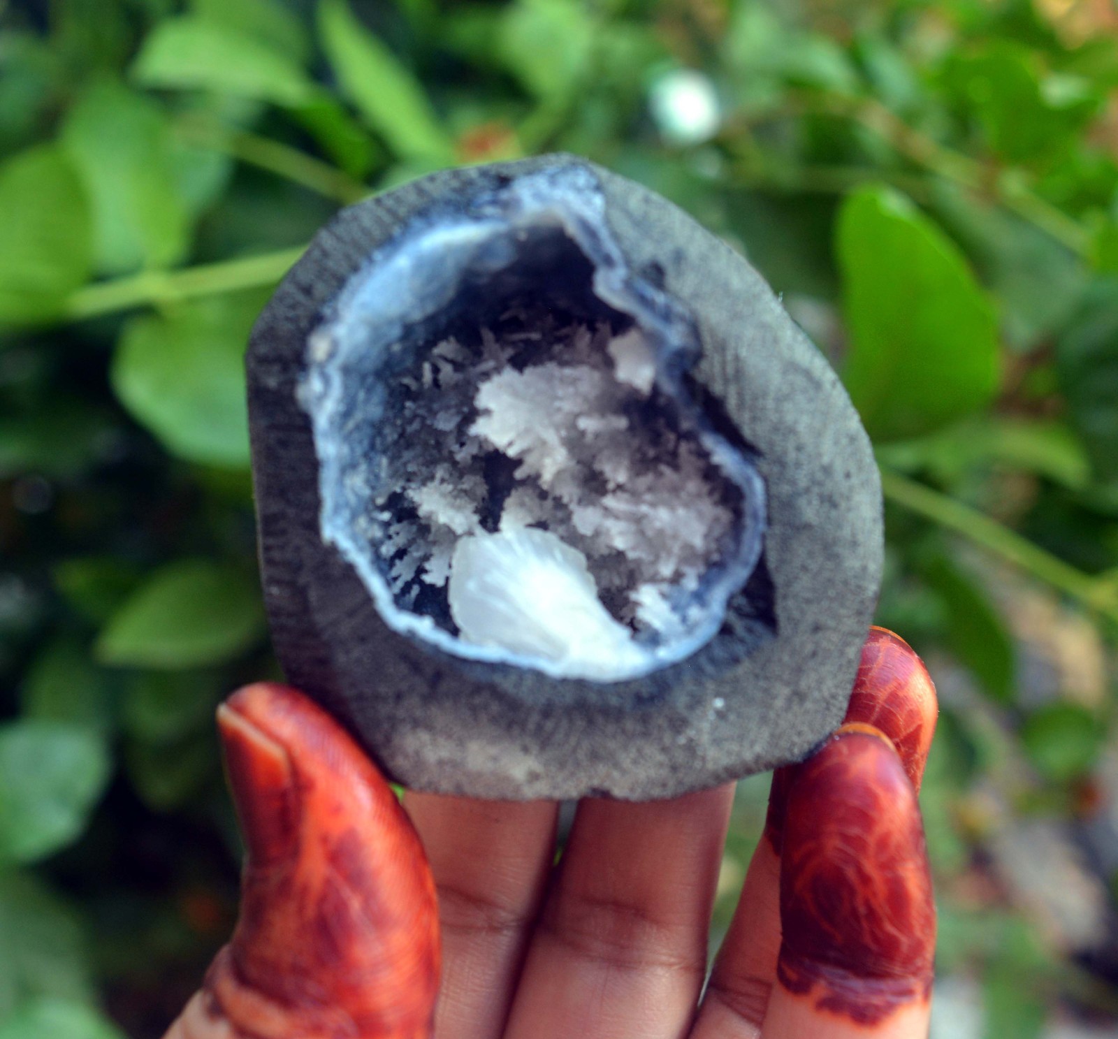 stilbite w/ chalcedony coral geode minerals specimen j-6