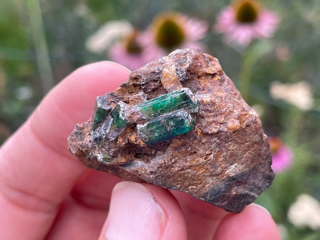 Very gemmy Beryl var Emerald on matrix – Panjshir, Afghanistan
