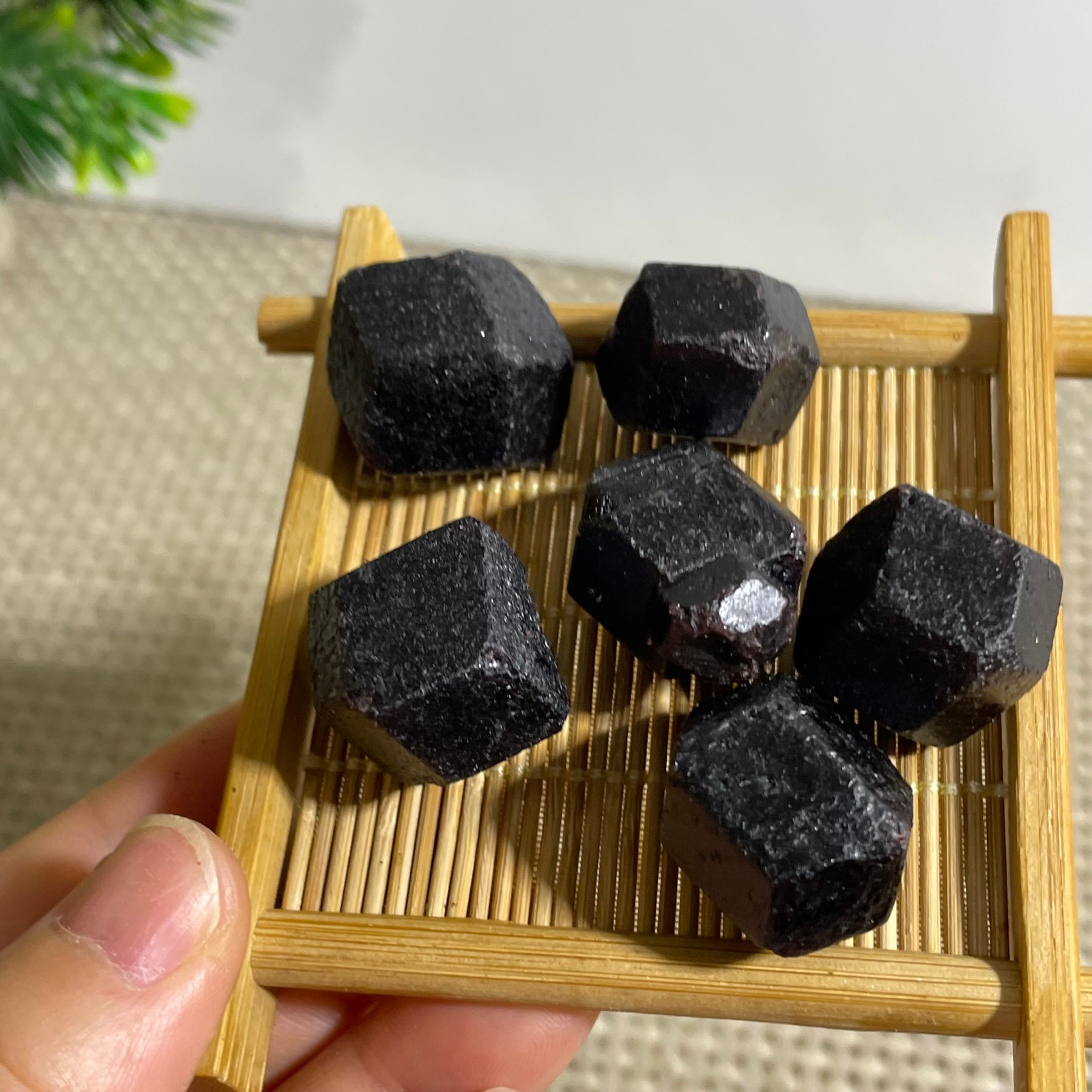 6pcs RED Garnet Crystal gemstone rough stone mineral specimen 102g