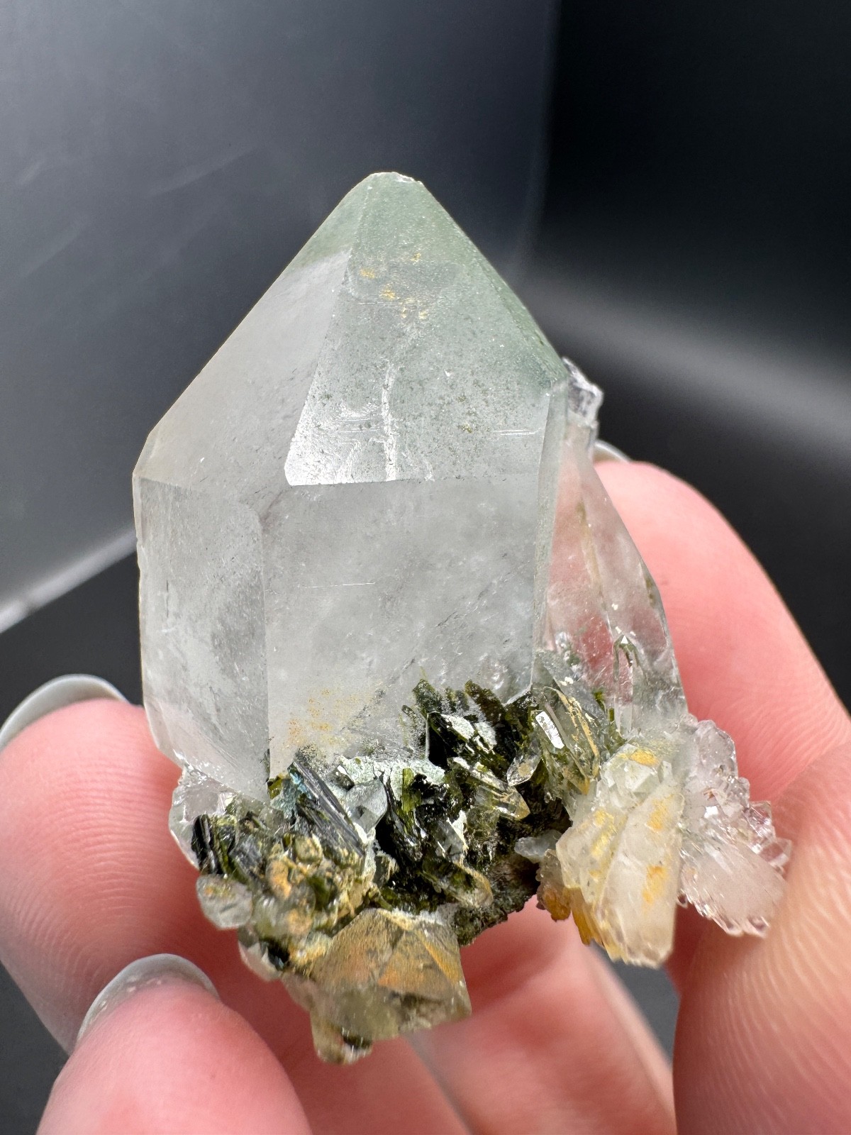 6166 Quartz Point with Green Epidote Nestled at Base Si Chuan 30g