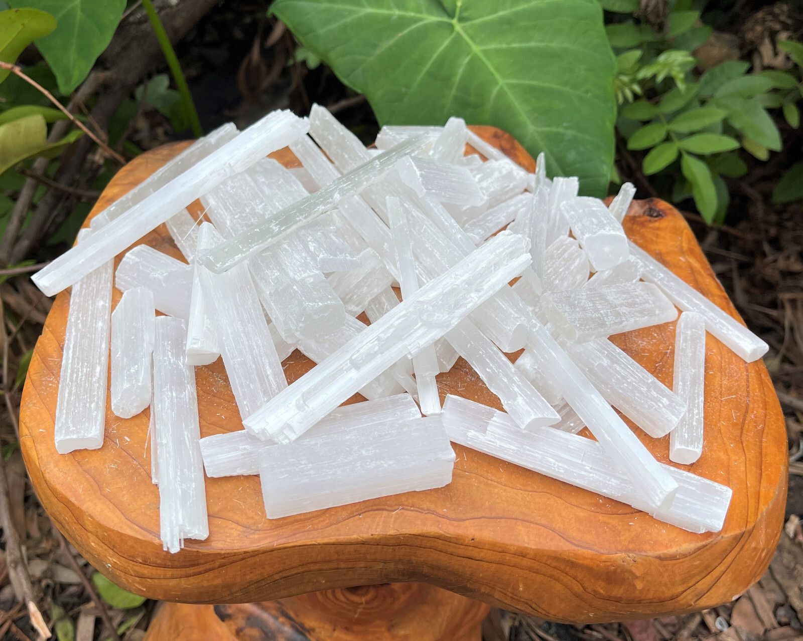 HUGE 10 lb Bulk Wholesale Lot Selenite Logs Crystal Sticks Wand Blades CLEARANCE