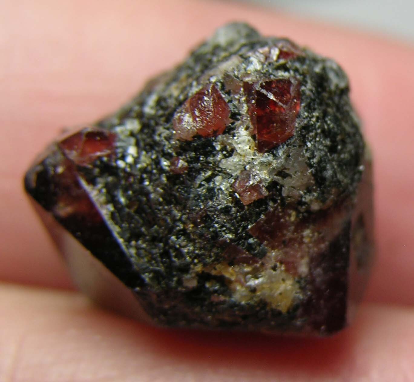 #32 Afghanistan 27.0ct Natural Octagonal Brownish Red Zircon Specimen 5.35g 14mm