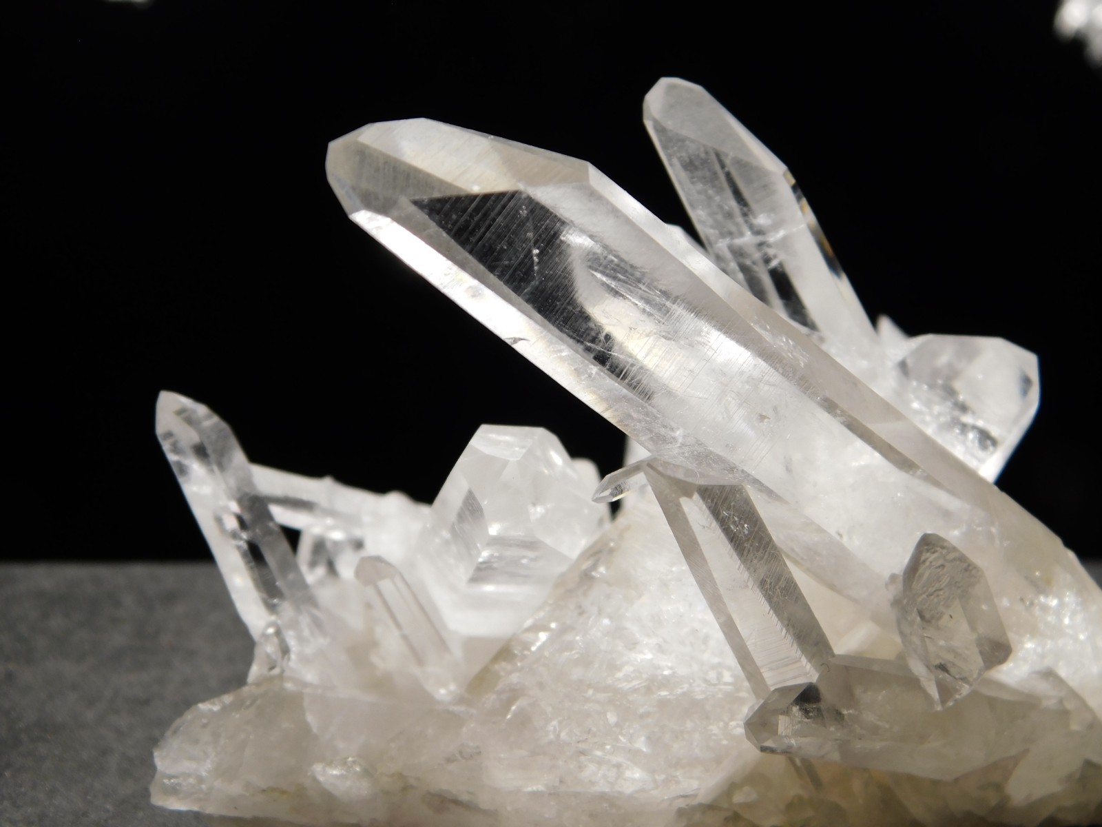 SUPER! TRANSLUCENT Quartz Crystal Cluster Collier Creek ARKANSAS 130gr