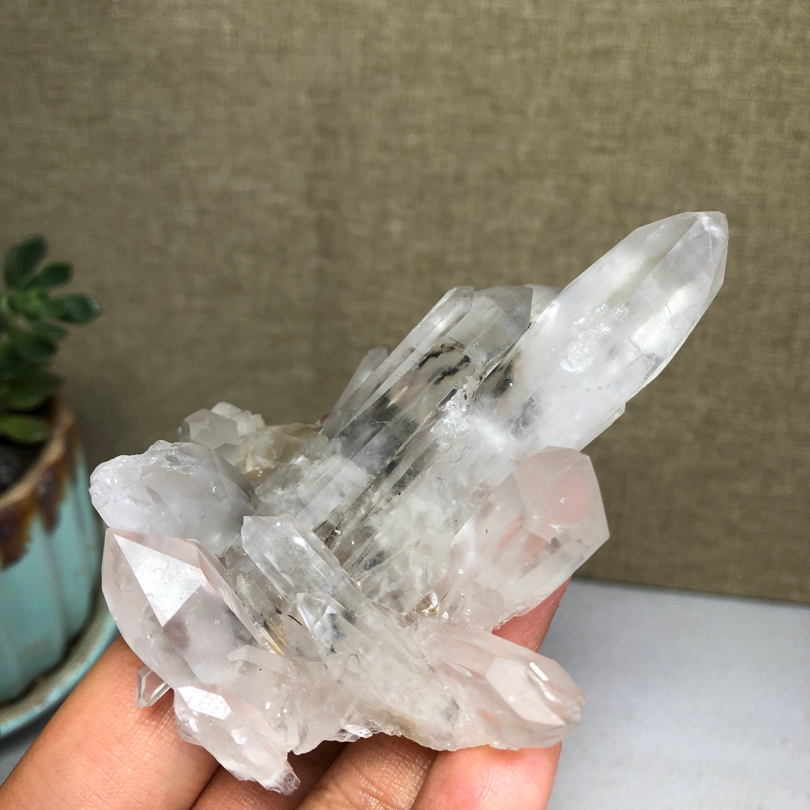 90mm Top Natural crystal clusters pretty Quartz Mineral Specimen 103g A5469