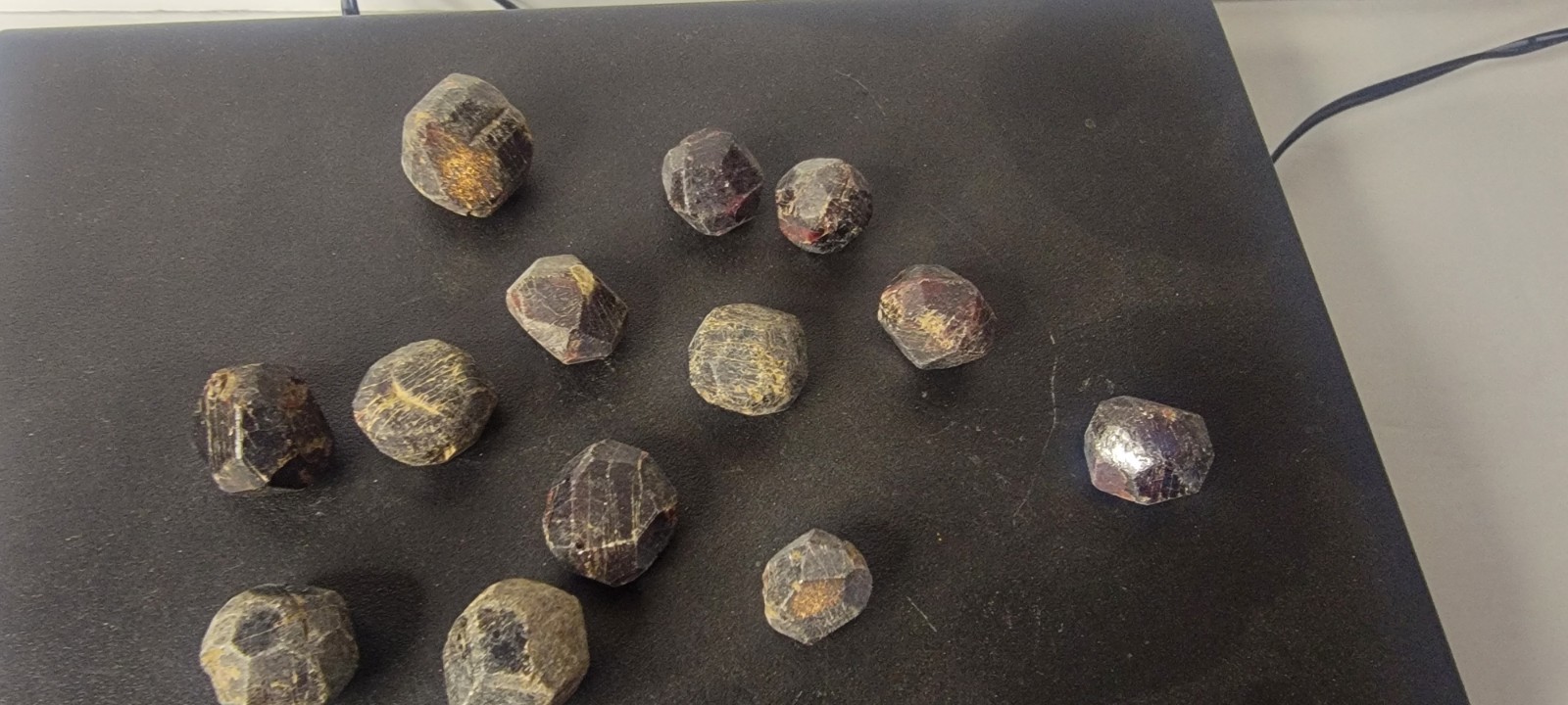 Lot Of Garnet crystals Roughly 100 grams Raw Natural Unpolished Uncut