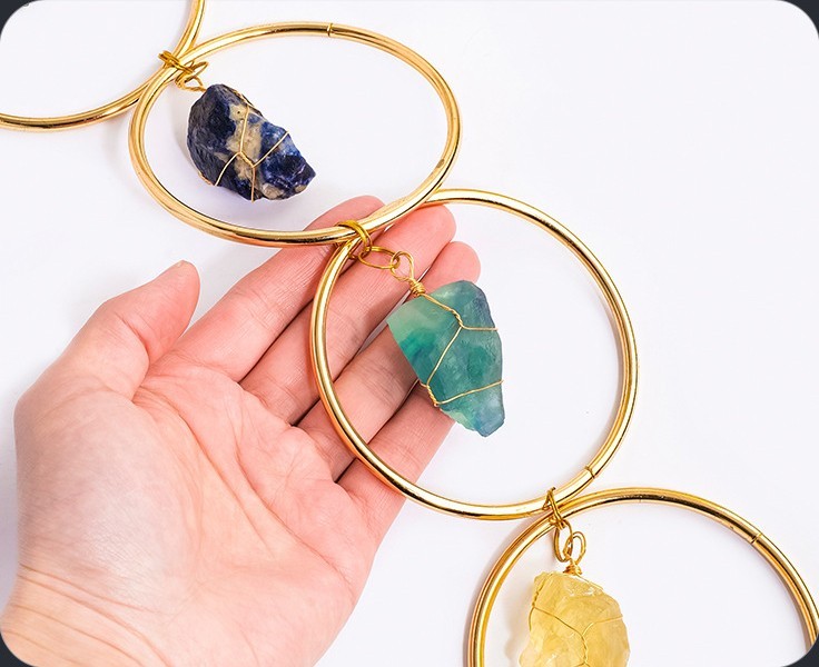 Natural Rainbow Raw Crystal Agate Wall Hanging Gold Silver Hoop Yoga Stone Decor