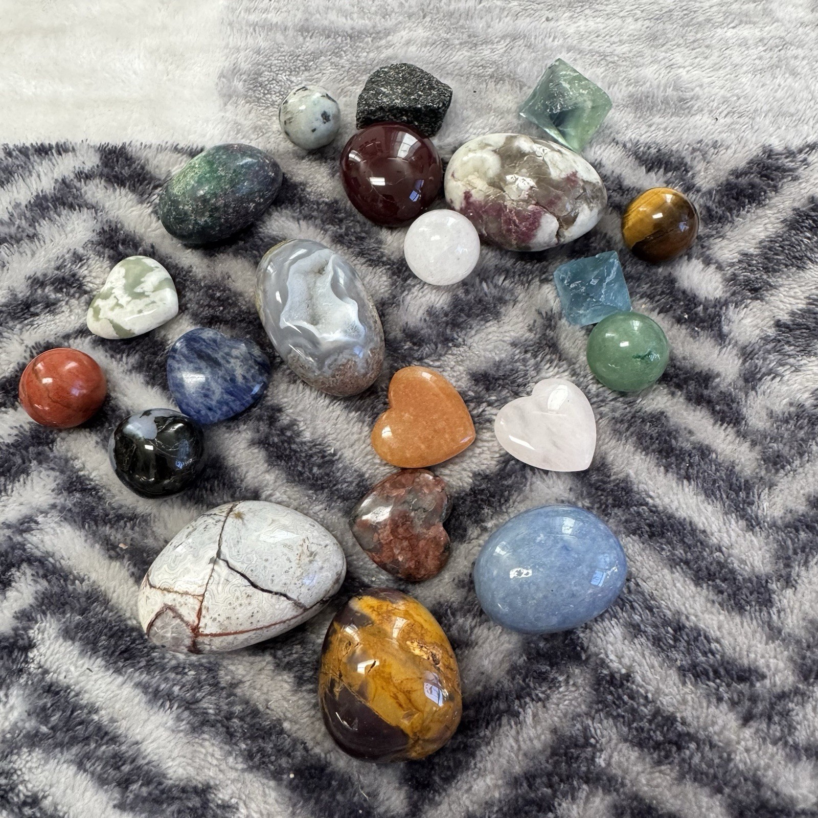 Assorted Tumble Crystal Healing Gemstones Stones Variety Pack Lot Of 20
