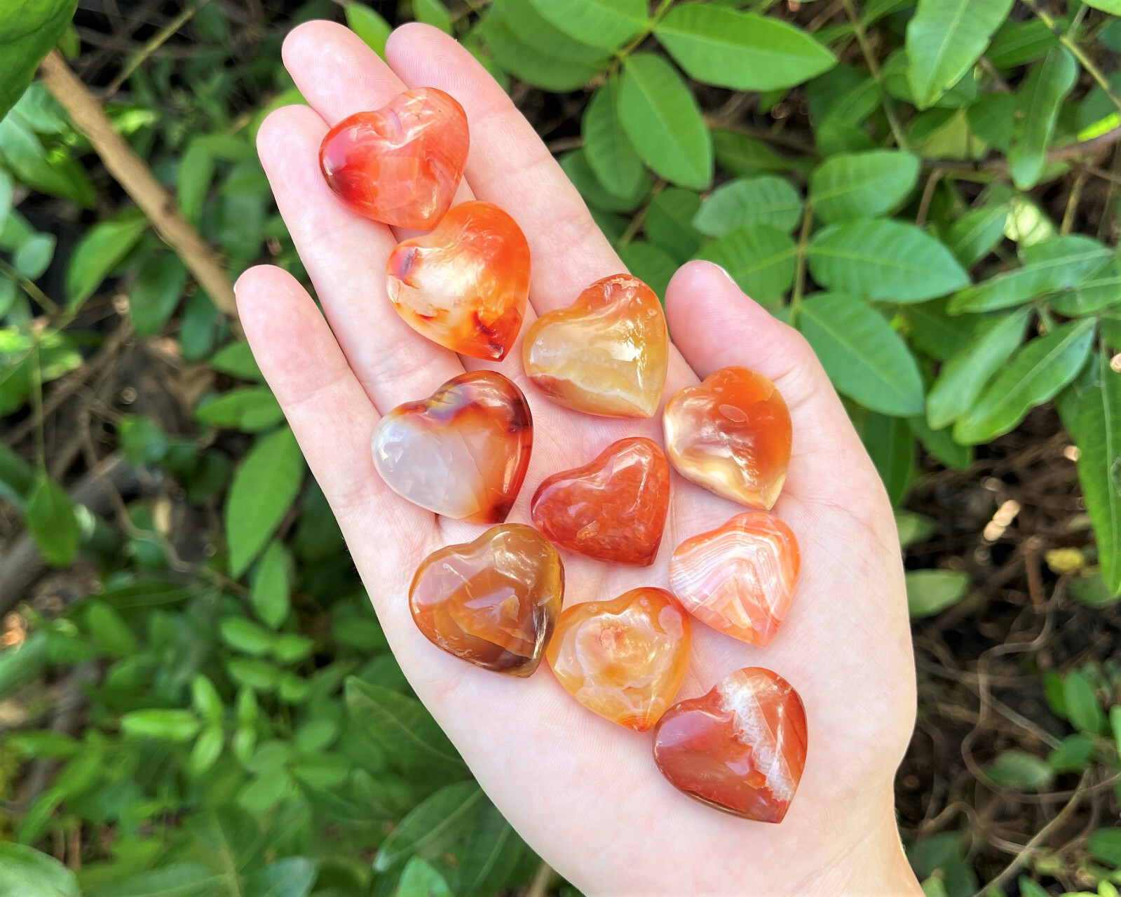 7 Chakra Crystal Heart Set With Pouch – (Seven Chakra Hearts, Crystal Healing)