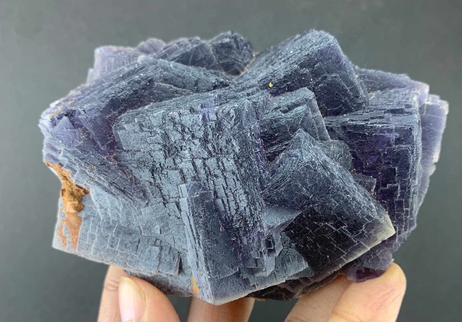 1.3LB NATURAL CUBIC UV REACTIVE FLUORITE CRYSTAL MINERAL SPECIMEN COLOR CHANGE.