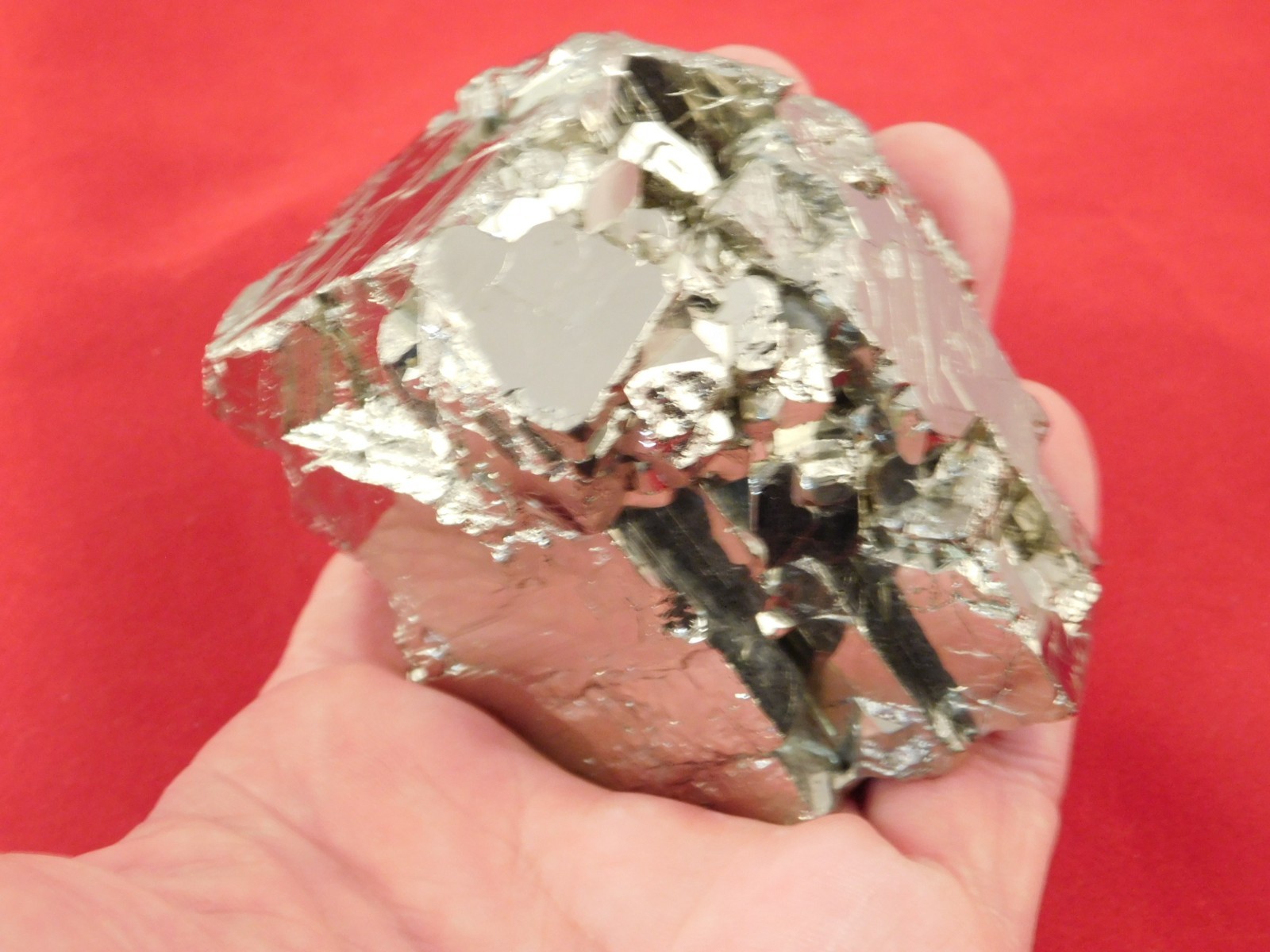 BIG! Stepped PYRITE Crystal CUBE Cluster Nice and 100% Natural Peru 631gr