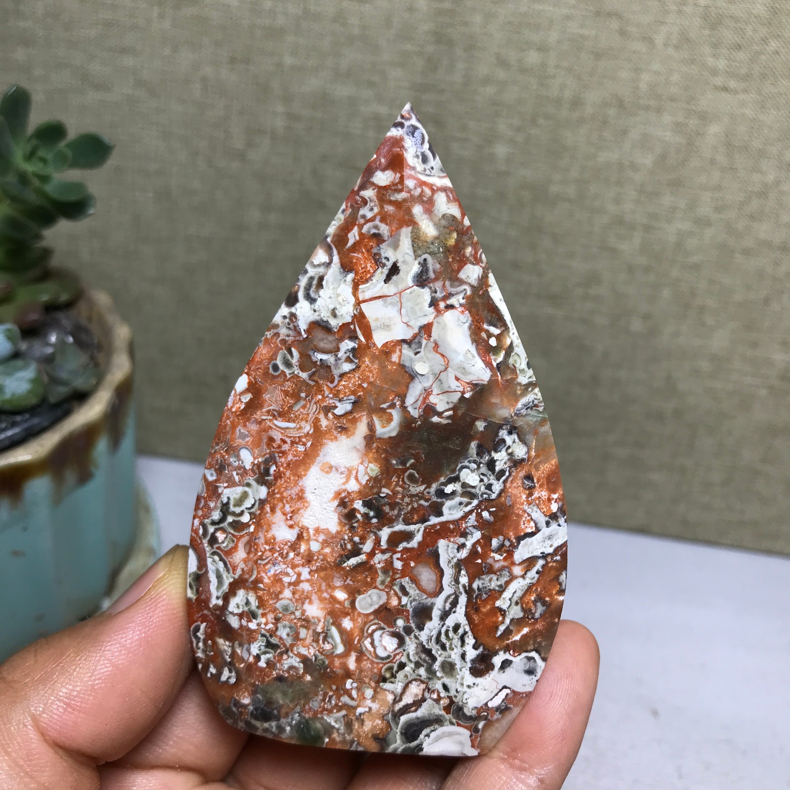 Natural Indonesian Bloodstone agate point leaf Crystal specimens 89g A5164