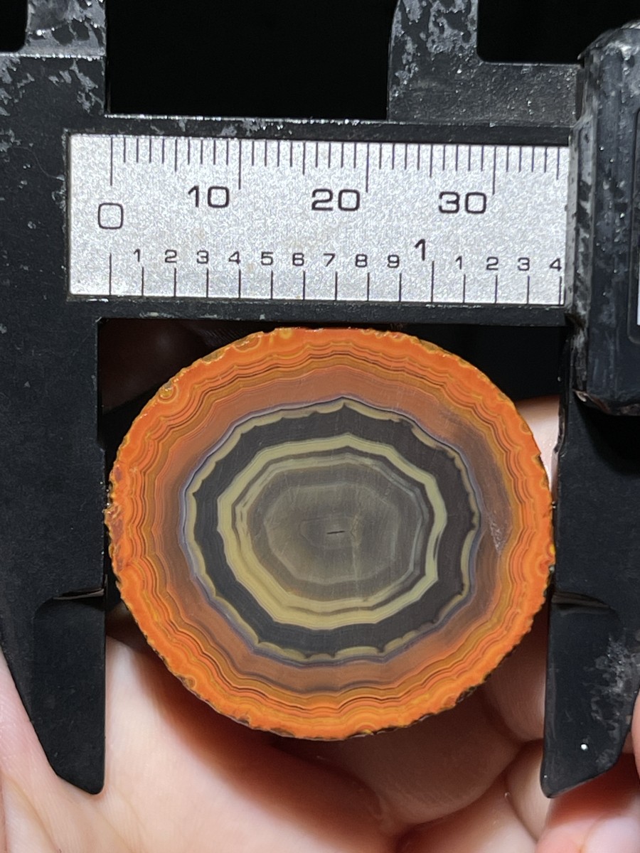 China Agate Achat Nodule Fighting Blood Agate XUANHUA 64g A37