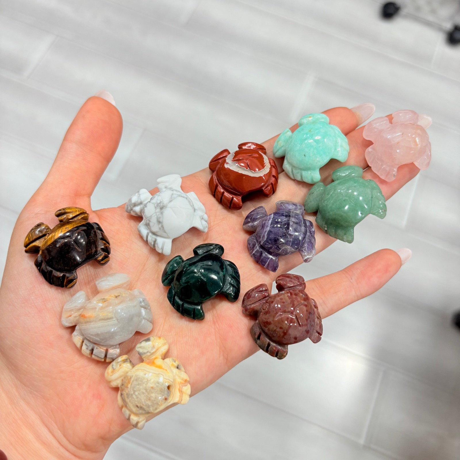 5pc Natural mix Quartz hand Carved Mini crab crystal Reiki random delivery