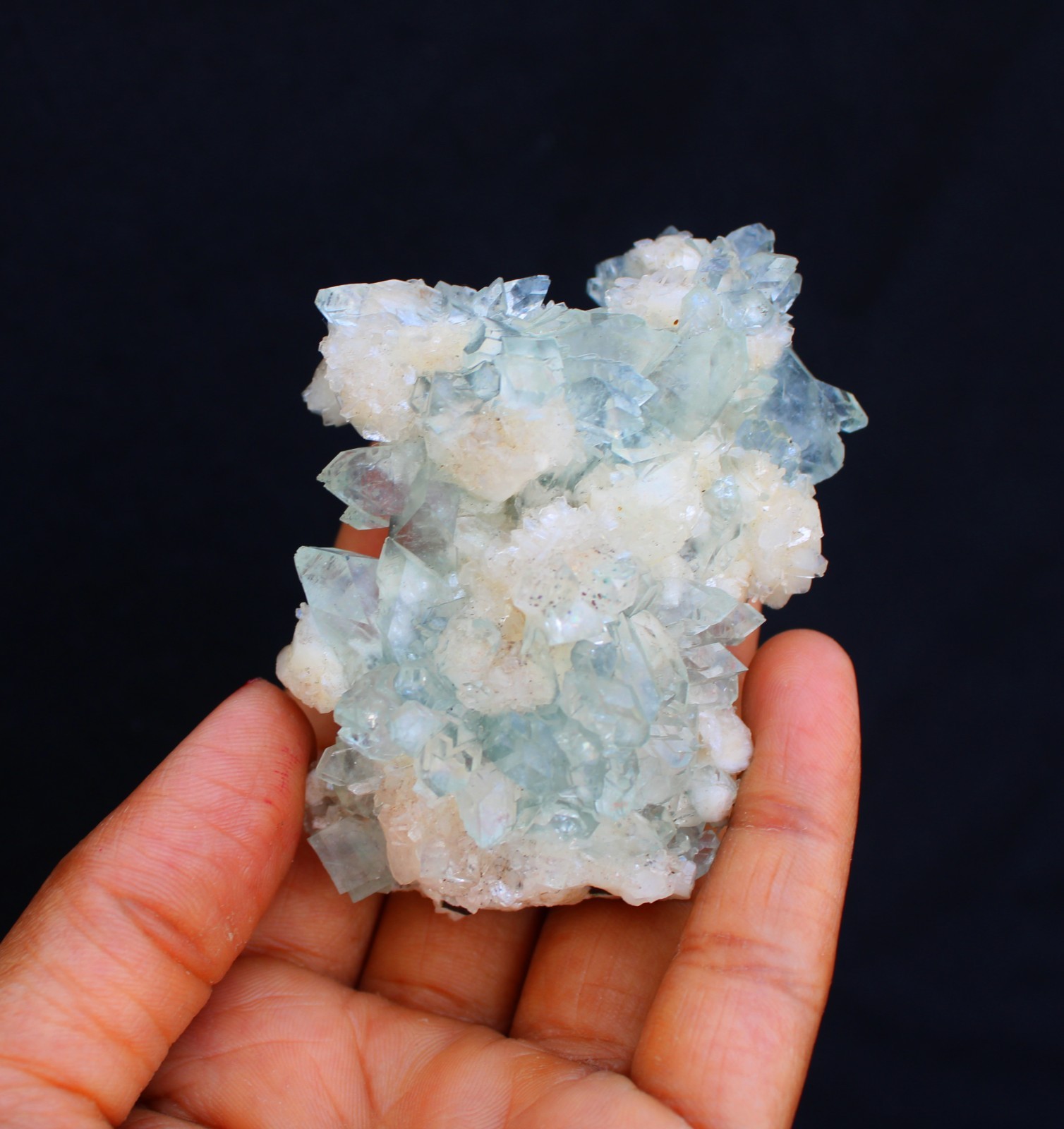 POINTED GREEN APOPHYLLITE CRYSTALS ON STILBITE MINERALS SPECIMEN